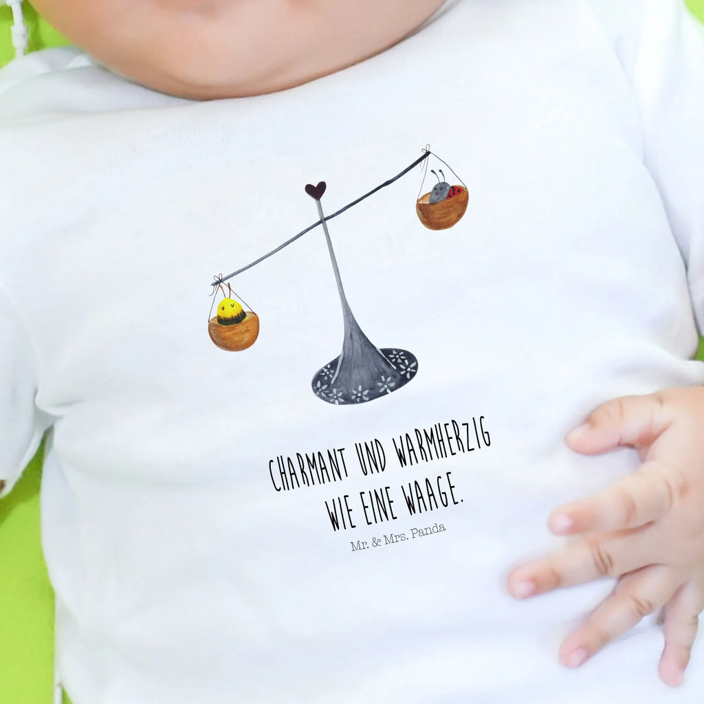 Organic Baby Shirt Star sign Scale Baby Pullover, Baby Shirt, Baby Shirt Mit Aufdruck, Baby Bio Shirt, Baby Shirt Geschenk, Baby Shirt Junge, Baby Top, Baby Hemd, Baby Shirt Erstausstattung, Baby Shirt Neutral, Baby Shirt Mädchen, Baby Sweatshirt, Baby Shirt Mit Spruch, Baby Jerseyshirt, Baby Shirt Zur Geburt, Baby Oberteil, Baby Shirt Weiß, Baby Shirt Gestreift, Baby T-Shirt, Baby Shirt Mit Motiv, Süßes Baby Shirt, Baby Baumwollshirt, Baby Shirt Klassisch, Baby Shirt Alltag, Baby Langarmshirt, Baby Kurzarmshirt, Baby Shirt Modern, Baby Shirt Grau, Baby Shirt Unisex, Baby Shirt Bunt, Lustiges Baby Shirt, Baby Shirt Pastell, Tierkreiszeichen, Sternzeichen, Horoskop, Astrologie, Aszendent, Hummel, Waage Sternzeichen, Waage Geschenk, Geburtstag September, Waage, Marienkäfer, Geschenk September, Geschenk Oktober, Geburtstag Oktober, Biene, Gleichgewicht
