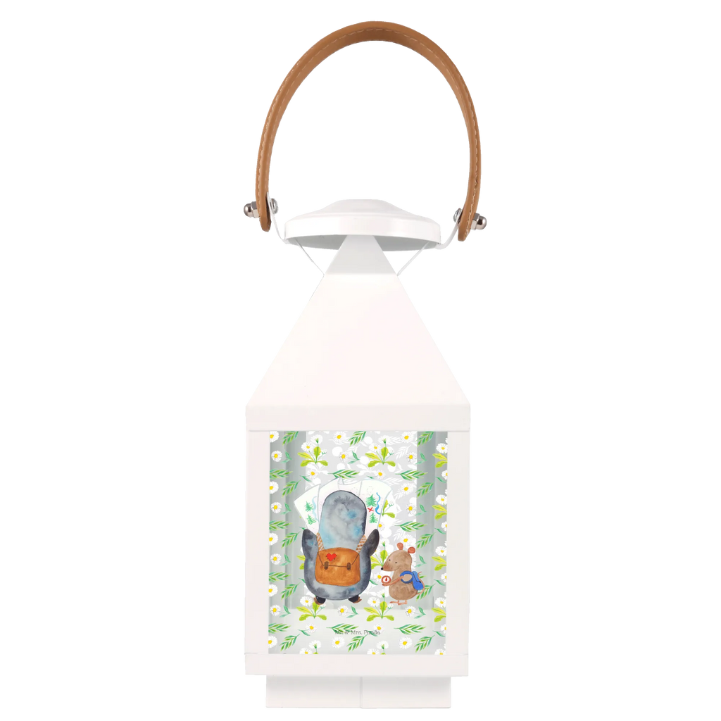 Deko Laterne Pinguin & Maus Wanderer Gartenlaterne, Holzlaterne, Laterne Minimalistisch, Laterne Vintage, Laterne Rustikal, Laterne Shabby Chic, Laterne Wind- und Wetterfest, Laterne Zum Stellen, Dekolaterne, Innenraum-Laterne, Laterne Orientalisch, Outdoor-Laterne, Laterne Mit Motiv, Laternenlicht, Laterne Modern, Laterne Mit Blumenmotiv, Laterne Deko, Laternenwindlicht, Laterne Zum Hängen, Teelichthalter Laterne, Metalllaterne, Laterne Romantisch, Hängelaterne Deko, Laterne Mit Griff, Laterne Spülmaschinenfest (Glas), Windlichtlaterne, Laterne Klassisch, Laterne Maritim, Laterne Klein, Laterne Skandinavisch, Laterne Mit Sternenmuster, Laternen-Set, Laterne Beleuchtet, Glaslaterne, Lichterkettenlaterne, Laterne Mit Muster, Terrasse-Laterne, Laterne Pastellfarben, Laterne Weiß, Laterne Mit Spiegelglas, Laterne XXL, Lichterlaterne, Deko Laterne, Kerzenlaterne, LED-Laterne, Laterne Landhausstil, Tischlaterne, Pinguin, wandern, Ausflug, Wanderlust, Roadtrip, Pinguine, Abenteuer, Abenteurer