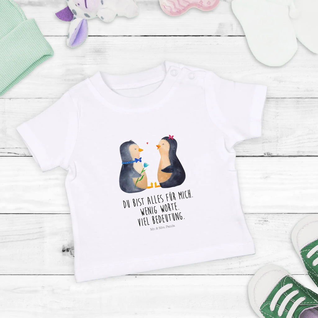 Organic Baby Shirt Pinguin Pärchen Baby Shirt Junge, Baby Shirt Bunt, Baby Shirt, Baby Shirt Gestreift, Baby Shirt Weiß, Baby Shirt Mit Aufdruck, Baby Sweatshirt, Baby Shirt Grau, Baby Top, Baby Shirt Mit Motiv, Baby Pullover, Baby Langarmshirt, Baby Oberteil, Baby Shirt Modern, Baby Shirt Mit Spruch, Süßes Baby Shirt, Baby Kurzarmshirt, Baby Shirt Klassisch, Baby Shirt Unisex, Baby T-Shirt, Baby Bio Shirt, Baby Shirt Geschenk, Baby Shirt Alltag, Baby Shirt Zur Geburt, Lustiges Baby Shirt, Baby Baumwollshirt, Baby Jerseyshirt, Baby Shirt Pastell, Baby Shirt Erstausstattung, Baby Shirt Neutral, Baby Hemd, Baby Shirt Mädchen, Pinguin, Hochzeit, große Liebe, Hochzeitstag, Pinguine, Hochzeitsgeschenk, Jahrestag, Liebe, Verlobung, Liebesbeweis, Traumpaar, Liebespaar, Liebesgeschenk