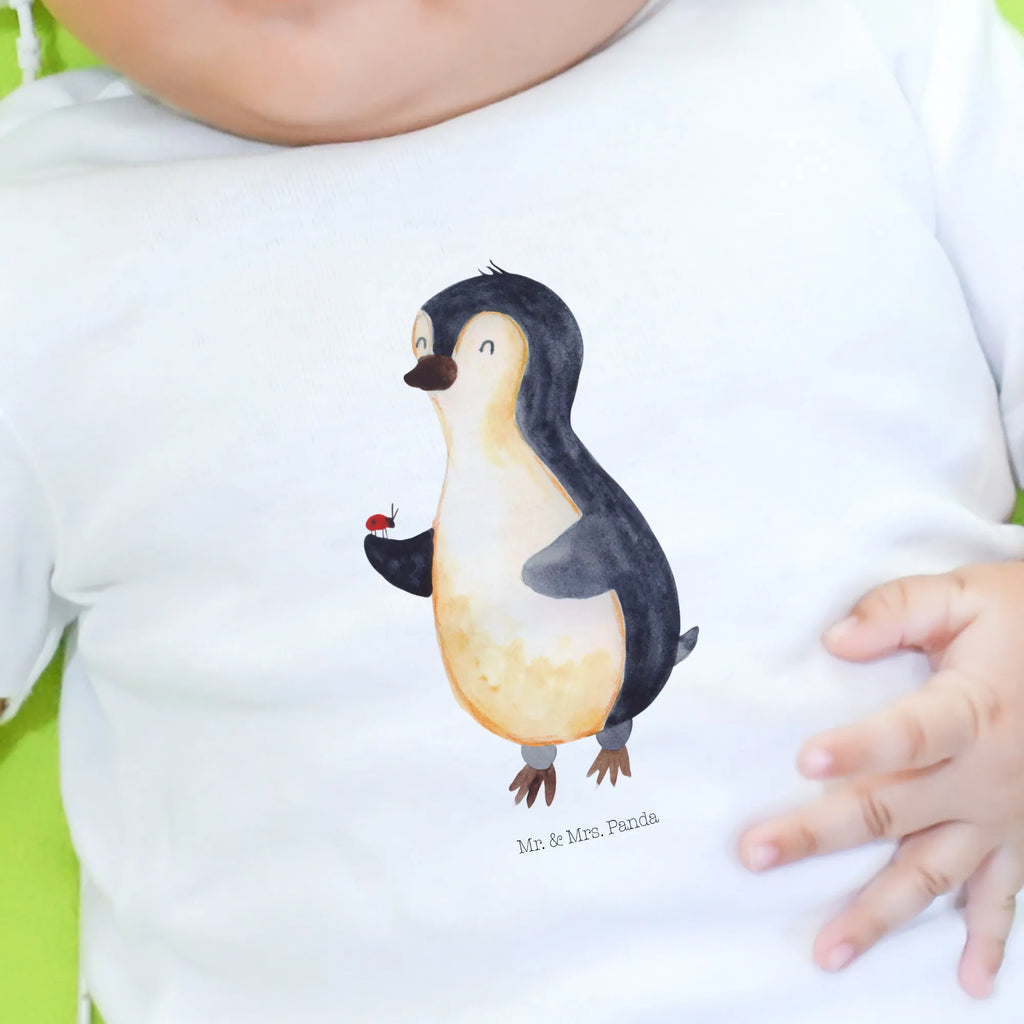 Organic Baby Shirt Pinguin Marienkäfer Baby Shirt Bunt, Baby Shirt Mit Spruch, Baby Shirt Klassisch, Baby Shirt Mädchen, Baby Oberteil, Baby Shirt Gestreift, Baby Shirt Pastell, Baby Shirt Mit Motiv, Baby Langarmshirt, Baby Shirt Alltag, Baby Shirt Zur Geburt, Baby Shirt Unisex, Baby Sweatshirt, Baby Shirt Grau, Baby Top, Baby Pullover, Baby Kurzarmshirt, Baby Shirt Junge, Baby Shirt Weiß, Baby Shirt, Baby Shirt Erstausstattung, Baby Bio Shirt, Baby Baumwollshirt, Baby Hemd, Baby T-Shirt, Baby Shirt Neutral, Baby Jerseyshirt, Baby Shirt Modern, Süßes Baby Shirt, Baby Shirt Mit Aufdruck, Baby Shirt Geschenk, Lustiges Baby Shirt, Pinguin, Marienkäfer, Wunder, Glück, Lebensfreude, Pinguine, Freude, Liebe