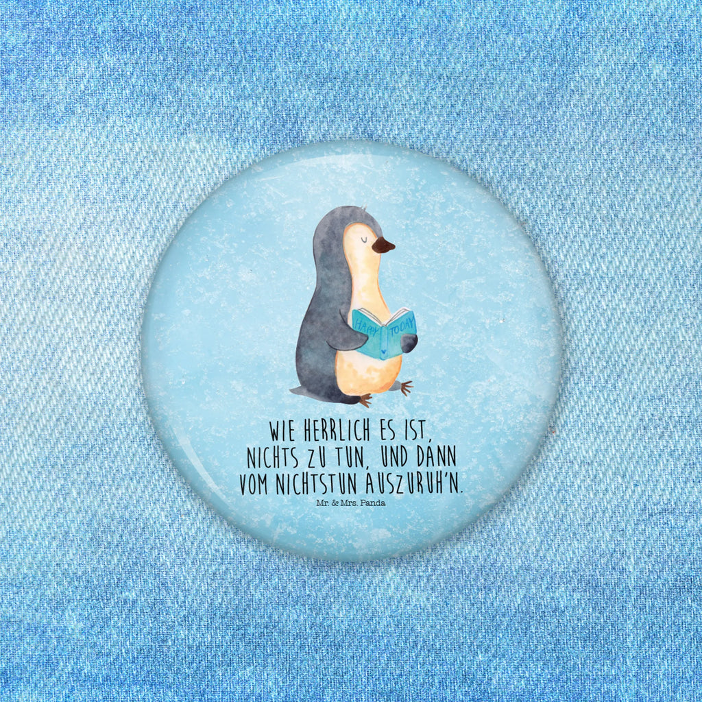Button Pinguin Buch Button-Edition 50 mm, Werbebutton 50 mm, Button-Emblem 50 mm, Button-Kollektion 50 mm, Button-Logo 50 mm, Festivalbutton 50 mm, Sammlerbutton 50 mm, Button 50 mm, Pin 50 mm, Vereinsbutton 50 mm, Marketingbutton 50 mm, Button-Motiv 50 mm, Runde Buttons 50 mm, Button-Druck 50 mm, Badge 50 mm, Button Abzeichen 50 mm, Button-Lieferung 50 mm, Button-Anstecker 50 mm, Eventbutton 50 mm, Button-Sonderedition 50 mm, Button-Design 50 mm, Button-Badge 50 mm, Pin-Button 50 mm, Ansteckbutton 50 mm, Button-Button 50 mm, Button-Pin 50 mm, Button-Presse 50 mm, Button-Sujet 50 mm, Button-Set 50 mm, Pinguin, Faulenzen, Freizeit, Lesen, Ferien, Buch, Pinguine, Nichtstun, Bücherwurm, Urlaub