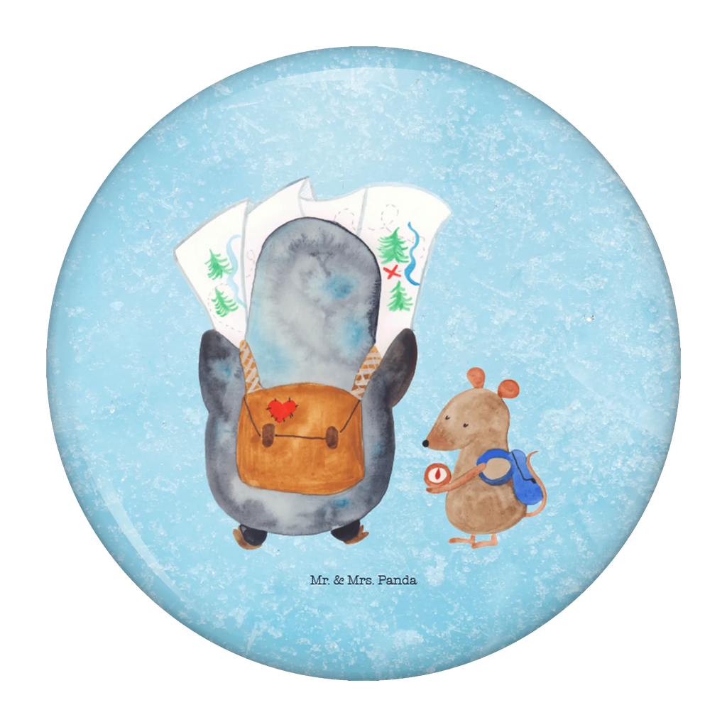 Button Pinguin & Maus Wanderer Button-Design 50 mm, Badge 50 mm, Button-Druck 50 mm, Marketingbutton 50 mm, Button-Anstecker 50 mm, Pin 50 mm, Button-Motiv 50 mm, Button-Pin 50 mm, Werbebutton 50 mm, Runde Buttons 50 mm, Button-Lieferung 50 mm, Eventbutton 50 mm, Button-Emblem 50 mm, Sammlerbutton 50 mm, Vereinsbutton 50 mm, Festivalbutton 50 mm, Button-Presse 50 mm, Button-Sujet 50 mm, Button-Logo 50 mm, Button-Edition 50 mm, Ansteckbutton 50 mm, Button-Badge 50 mm, Button 50 mm, Button-Sonderedition 50 mm, Button Abzeichen 50 mm, Button-Set 50 mm, Pin-Button 50 mm, Button-Kollektion 50 mm, Button-Button 50 mm, Pinguin, Pinguine, wandern, Abenteuer, Roadtrip, Ausflug, Wanderlust, Abenteurer