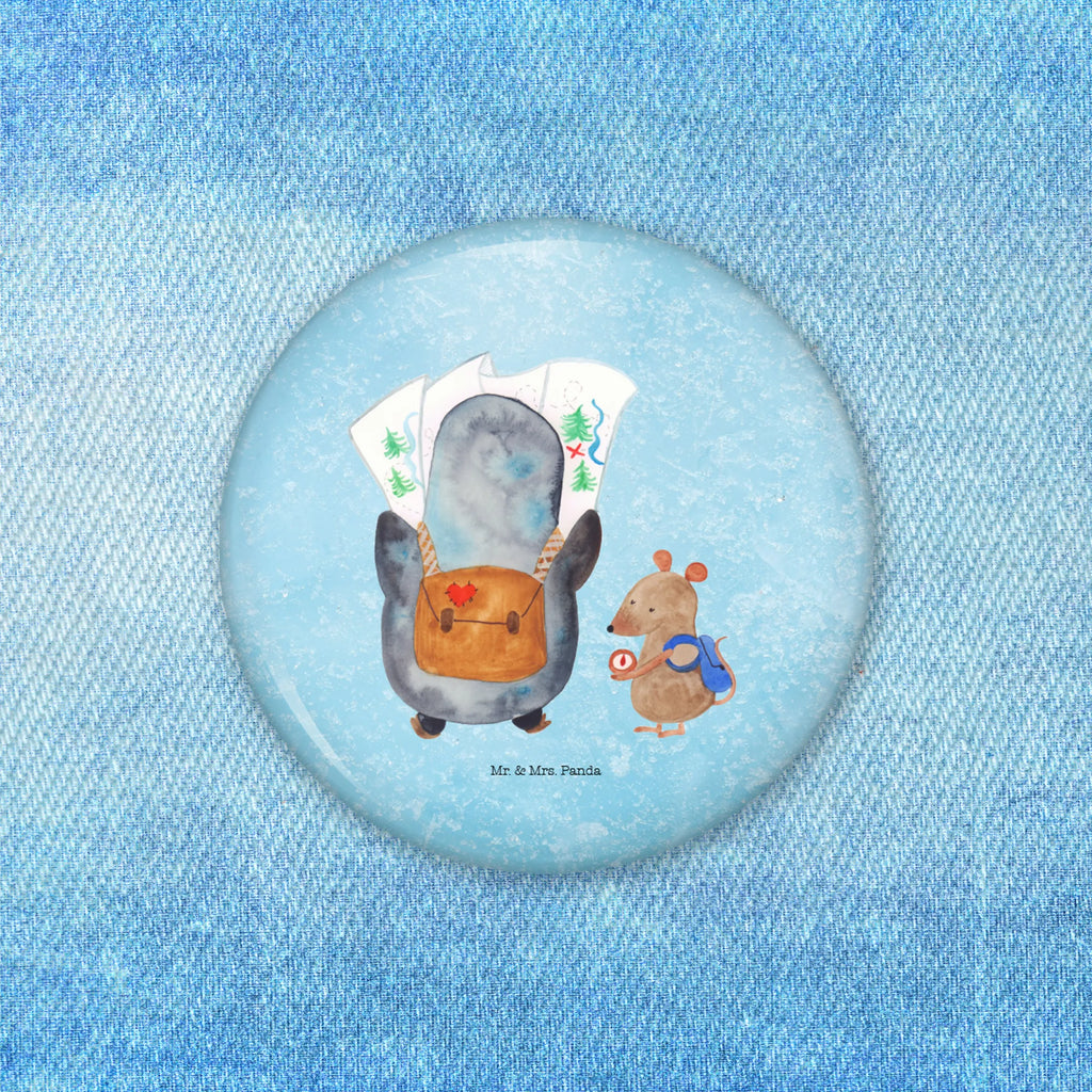 Button Pinguin & Maus Wanderer Button-Design 50 mm, Badge 50 mm, Button-Druck 50 mm, Marketingbutton 50 mm, Button-Anstecker 50 mm, Pin 50 mm, Button-Motiv 50 mm, Button-Pin 50 mm, Werbebutton 50 mm, Runde Buttons 50 mm, Button-Lieferung 50 mm, Eventbutton 50 mm, Button-Emblem 50 mm, Sammlerbutton 50 mm, Vereinsbutton 50 mm, Festivalbutton 50 mm, Button-Presse 50 mm, Button-Sujet 50 mm, Button-Logo 50 mm, Button-Edition 50 mm, Ansteckbutton 50 mm, Button-Badge 50 mm, Button 50 mm, Button-Sonderedition 50 mm, Button Abzeichen 50 mm, Button-Set 50 mm, Pin-Button 50 mm, Button-Kollektion 50 mm, Button-Button 50 mm, Pinguin, Pinguine, wandern, Abenteuer, Roadtrip, Ausflug, Wanderlust, Abenteurer