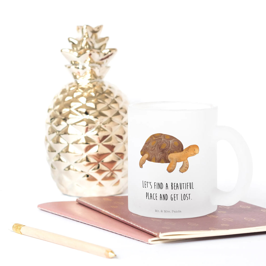 Teetasse Schildkröte marschiert Doppelwandige Teetasse, Teetasse Modern, Lieblings Teetasse, Teetasse Bedruckt, Tasse Für Tee, Teetasse Für Büro, Teetasse Für Frauen, Teetasse Mit Spruch, Teetasse Für Kinder, Teetasse Nachhaltig, Teetasse Handgemacht, Teetasse Mit Motiv, Große Teetasse, Design Teetasse, Teetasse Mit Tiermotiv, Teetasse Set, Teetasse Shabby Chic, Teetasse Emaille, Lustige Teetasse, Teetasse Klassisch, Teetasse Für Männer, Teetasse Porzellan, Teetasse Spülmaschinenfest, Teetasse Keramik, Teetasse Vintage, Teetasse Für Zuhause, Teetasse Mikrowellengeeignet, Teetasse, Teetasse Mit Sieb, Teetasse Geschenk, Teetasse Skandinavisch, Tee Tasse, Teetasse Mit Deckel, Kleine Teetasse, Teetasse Glas, Teetasse Mit Henkel, Meerestiere, Meer, Urlaub, Inspiration, Reiselust, Abenteuer, get lost, Schildkröte, Neustart, Motivation, Lieblingsmensch, Schildkröten
