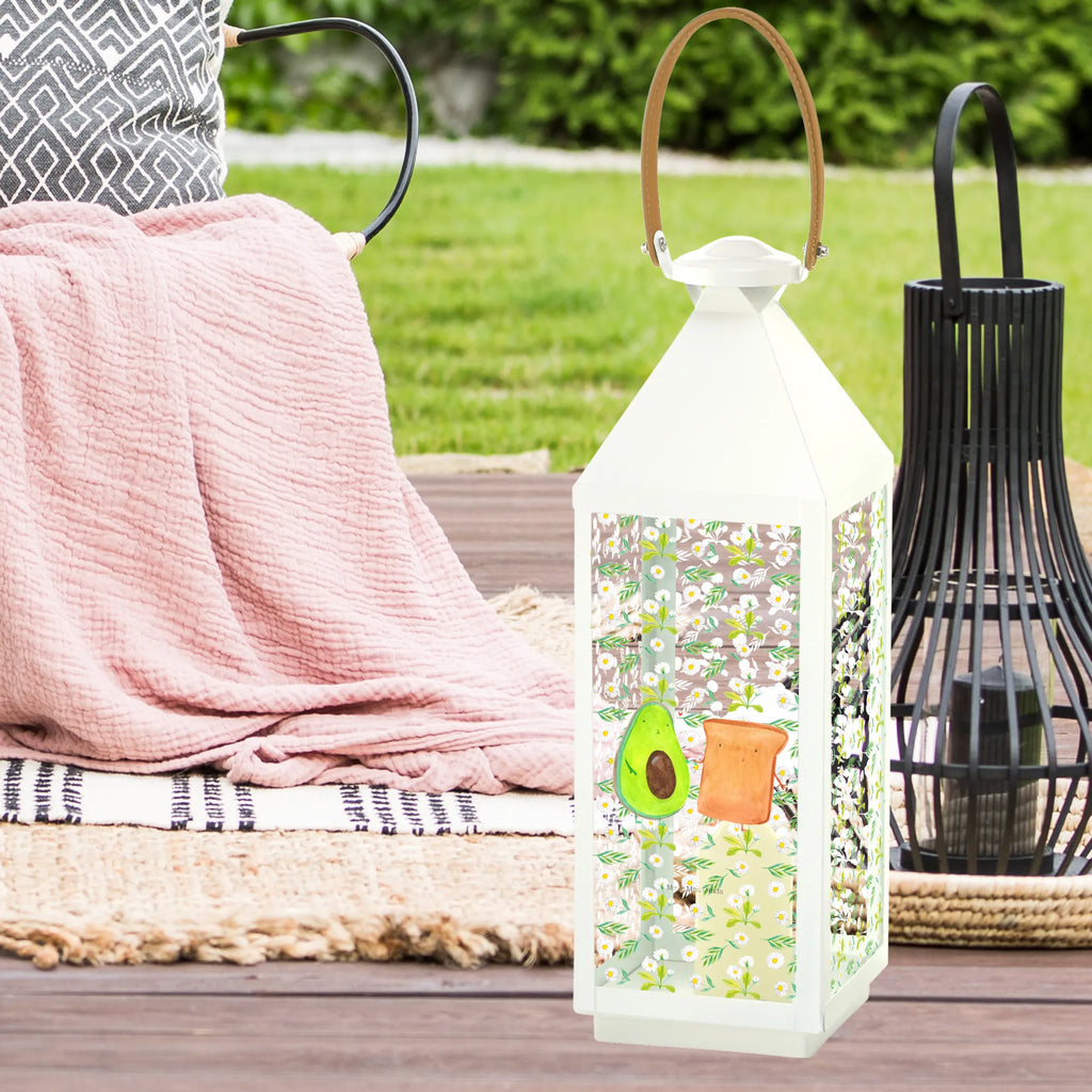 Deko Laterne Avocado + Toast Laterne Wind- und Wetterfest, Laterne Vintage, Laterne Shabby Chic, Laterne Minimalistisch, Laterne Mit Blumenmotiv, Windlicht, Laterne Romantisch, Laterne Mit Griff, LED-Laterne, Laterne Beleuchtet, Laterne Mit Muster, Laterne Orientalisch, Laterne Modern, Laterne XXL, Windlichtlaterne, Deko Laterne, Kerzenlaterne, Dekolaterne, Laterne Deko, Laterne Mit Spiegelglas, Laternen-Set, Holzlaterne, Hängeleuchte, Teelichthalter Laterne, Laterne Zum Hängen, Terrasse-Laterne, Laterne Spülmaschinenfest (Glas), Metalllaterne, Innenraum-Laterne, Lichterlaterne, Outdoor-Laterne, Laterne Skandinavisch, Metall Laterne, Laterne Pastellfarben, Tischlaterne, Laterne Maritim, Laternenwindlicht, Laterne Mit Motiv, Laterne Zum Stellen, Laternenlicht, Laterne Klein, Glaslaterne, Hängelaterne Deko, Laterne Rustikal, Laterne Mit Sternenmuster, Lichterkettenlaterne, Laterne Landhausstil, Leuchten, Laterne Weiß, Laterne Klassisch, Avocado, Veggie, Vegan, Gesund, Verlobungsparty, Freundin, Jahrestagsgeschenk, Jahrestag, Toastbrot, Hochzeit, Verlobt, Freund, Hochzeitsgeschenk, Liebespaar, Pärchen, Toast