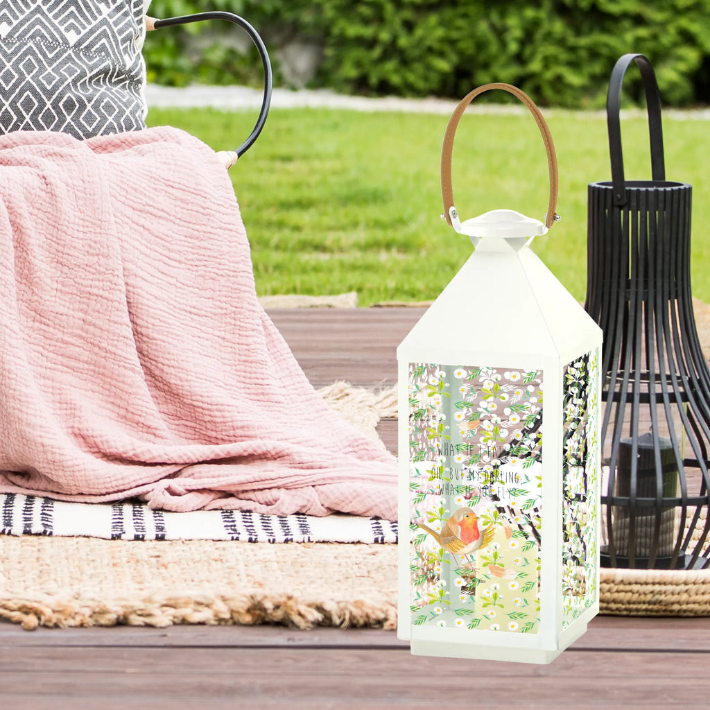 Dekoracyjna latarnia rudzik Pióra Windlichtlaterne, Laterne Rustikal, Laterne Vintage, Laterne Maritim, Laternenlicht, Kerzenlaterne, Deko Laterne, Tischlaterne, Laterne Deko, Laterne Mit Blumenmotiv, Laternen-Set, Laterne Klassisch, Hängeleuchte, Laterne Zum Hängen, Laterne Mit Spiegelglas, Laterne Romantisch, Metalllaterne, Laterne Orientalisch, Holzlaterne, Glaslaterne, Laterne Landhausstil, Innenraum-Laterne, Laterne Mit Muster, Outdoor-Laterne, Lichterlaterne, Terrasse-Laterne, Laterne Skandinavisch, Laterne Wind- und Wetterfest, Laterne Mit Motiv, Laterne XXL, Laterne Mit Sternenmuster, Laterne Pastellfarben, Laterne Minimalistisch, Laterne Klein, Laterne Modern, Laterne Zum Stellen, LED-Laterne, Metall Laterne, Dekolaterne, Laterne Beleuchtet, Lichterkettenlaterne, Teelichthalter Laterne, Windlicht, Laterne Mit Griff, Laternenwindlicht, Laterne Shabby Chic, Laterne Weiß, Laterne Spülmaschinenfest (Glas), Leuchten, Hängelaterne Deko, Gute Laune, Tiermotive, Tiere, Lustige Sprüche, Spruch Motivation, Motivation Sprüche, Vogel, fliegen, What If I Fall, Spruch Mut, Motivationsbilder, Rotkehlchen