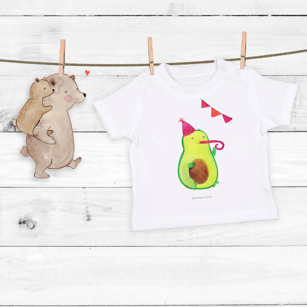 Organic Baby Shirt avocado Celebration Baby Hemd, Baby Shirt Mit Spruch, Baby Shirt Mädchen, Baby Top, Baby Shirt Alltag, Baby Shirt Zur Geburt, Baby Shirt Erstausstattung, Baby Shirt Mit Motiv, Baby Shirt Junge, Baby Shirt Bunt, Süßes Baby Shirt, Baby Shirt Unisex, Baby Shirt Grau, Baby Shirt Weiß, Lustiges Baby Shirt, Baby T-Shirt, Baby Shirt Mit Aufdruck, Baby Jerseyshirt, Baby Shirt Modern, Baby Langarmshirt, Baby Shirt Klassisch, Baby Pullover, Baby Bio Shirt, Baby Oberteil, Baby Shirt Geschenk, Baby Shirt Neutral, Baby Baumwollshirt, Baby Shirt Gestreift, Baby Kurzarmshirt, Baby Sweatshirt, Baby Shirt, Baby Shirt Pastell, Gesund, Vegan, Veggie, Avocado, Fete, Feierlichkeit, Geburtstag, Party, Tröte, Gute Laune, Feier