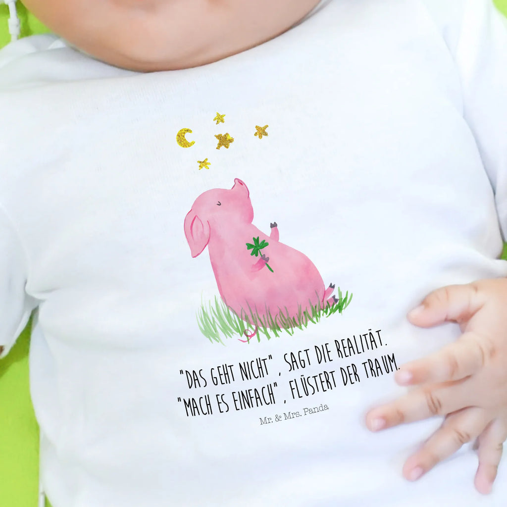 Organic Baby Shirt Schwein Glück Baby Shirt Unisex, Baby Shirt Pastell, Baby Hemd, Baby Bio Shirt, Baby Baumwollshirt, Baby Shirt, Baby Pullover, Baby Top, Baby Shirt Erstausstattung, Baby Shirt Geschenk, Baby Shirt Mit Spruch, Baby Shirt Mit Aufdruck, Baby Jerseyshirt, Baby Shirt Weiß, Baby T-Shirt, Baby Shirt Junge, Baby Oberteil, Lustiges Baby Shirt, Baby Shirt Modern, Baby Shirt Bunt, Baby Shirt Klassisch, Baby Shirt Mädchen, Baby Shirt Neutral, Baby Shirt Grau, Baby Sweatshirt, Baby Shirt Mit Motiv, Baby Shirt Gestreift, Süßes Baby Shirt, Baby Kurzarmshirt, Baby Shirt Alltag, Baby Langarmshirt, Baby Shirt Zur Geburt, Gute Laune, Tiermotive, Tiere, Lustige Sprüche, Schwein, Glücksbringer, Glücksschwein. Glück, Sernchen, Schweinchen, Träume, Ziele, Sterne, Motivation