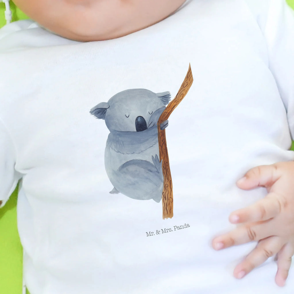 Organic Baby Shirt Koalabär Baby Shirt Gestreift, Baby Shirt Klassisch, Baby Top, Baby Shirt, Süßes Baby Shirt, Baby Shirt Erstausstattung, Baby Shirt Mit Motiv, Baby Shirt Modern, Baby Sweatshirt, Baby Kurzarmshirt, Baby Baumwollshirt, Baby Shirt Unisex, Baby Shirt Mit Aufdruck, Baby Shirt Geschenk, Baby Shirt Zur Geburt, Lustiges Baby Shirt, Baby Shirt Neutral, Baby Jerseyshirt, Baby Shirt Weiß, Baby Shirt Grau, Baby Hemd, Baby T-Shirt, Baby Shirt Pastell, Baby Shirt Mädchen, Baby Pullover, Baby Shirt Junge, Baby Shirt Mit Spruch, Baby Shirt Bunt, Baby Bio Shirt, Baby Langarmshirt, Baby Shirt Alltag, Baby Oberteil, Gute Laune, Tiermotive, Tiere, Lustige Sprüche, schlafen, Koalabär, Bär, Traumland, Schlafzimmer, Traum, Träumen, Koala