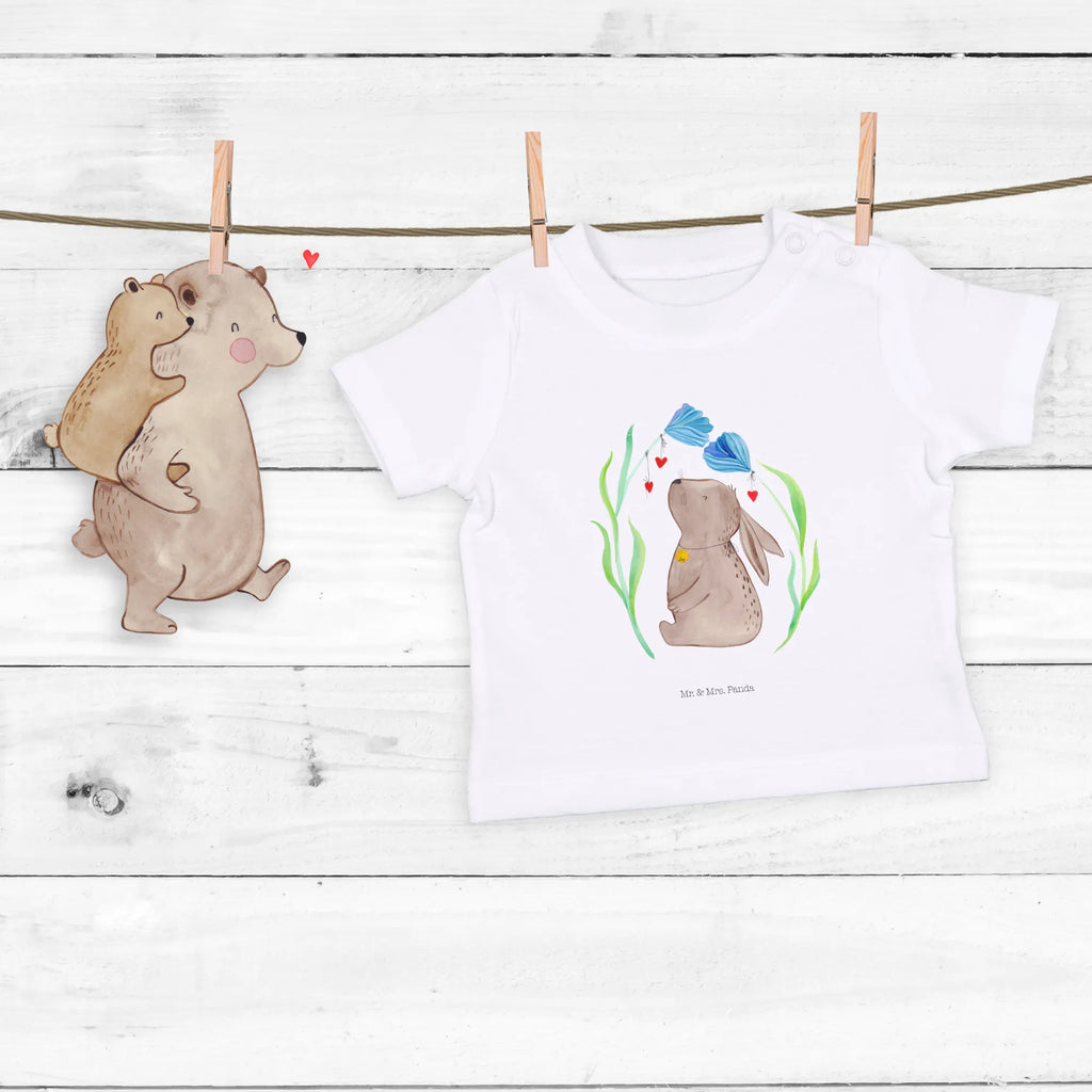 Organic Baby Shirt Hare flower Baby Bio Shirt, Baby Oberteil, Baby Shirt Mädchen, Baby Shirt Mit Aufdruck, Baby Shirt Junge, Baby Shirt, Baby Shirt Mit Spruch, Baby Shirt Neutral, Baby Hemd, Baby Shirt Alltag, Baby Shirt Weiß, Baby Shirt Klassisch, Baby Shirt Erstausstattung, Baby Shirt Pastell, Baby Shirt Bunt, Baby Pullover, Baby Shirt Geschenk, Baby Shirt Zur Geburt, Baby Langarmshirt, Lustiges Baby Shirt, Baby Shirt Mit Motiv, Baby Top, Baby Shirt Grau, Baby Shirt Unisex, Baby Kurzarmshirt, Baby Sweatshirt, Baby T-Shirt, Baby Baumwollshirt, Süßes Baby Shirt, Baby Jerseyshirt, Baby Shirt Modern, Baby Shirt Gestreift, Ostern Kinder, Ostergeschenke Kinder, Ostern Geschenk, Geschenke zu Ostern, Ostergeschenke, Osterhase, Osternest, Ostern, Osterdeko, Taufe, Kind, Schwangerschaft, Träume, Kaninchen, Geburtstag, Erstes Kind, Hoffnung, Hase, Kindergeburtstag, Geburt, Taufgeschenk
