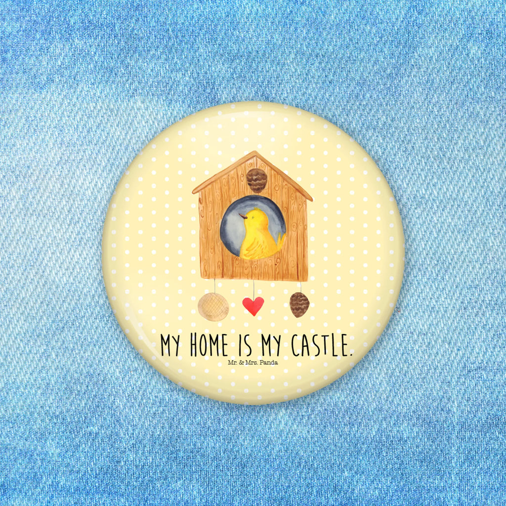 Button Vogelhaus Vereinsbutton 50 mm, Button-Design 50 mm, Ansteckbutton 50 mm, Button-Kollektion 50 mm, Button-Logo 50 mm, Button-Lieferung 50 mm, Button-Motiv 50 mm, Runde Buttons 50 mm, Button-Button 50 mm, Sammlerbutton 50 mm, Pin-Button 50 mm, Button-Presse 50 mm, Badge 50 mm, Marketingbutton 50 mm, Button Abzeichen 50 mm, Button-Set 50 mm, Button-Badge 50 mm, Button-Sujet 50 mm, Eventbutton 50 mm, Button-Anstecker 50 mm, Button 50 mm, Button-Pin 50 mm, Button-Druck 50 mm, Festivalbutton 50 mm, Button-Emblem 50 mm, Werbebutton 50 mm, Button-Edition 50 mm, Pin 50 mm, Button-Sonderedition 50 mm, Tiermotive, Gute Laune, lustige Sprüche, Tiere, Wohnung, Familie, unser Haus, Zuhause, Vogelhaus, Vogel, Lieblingsort, Home sweet home, Nest, Vogelhäuschen, Eigenheim, Haus, Vögel, Castle