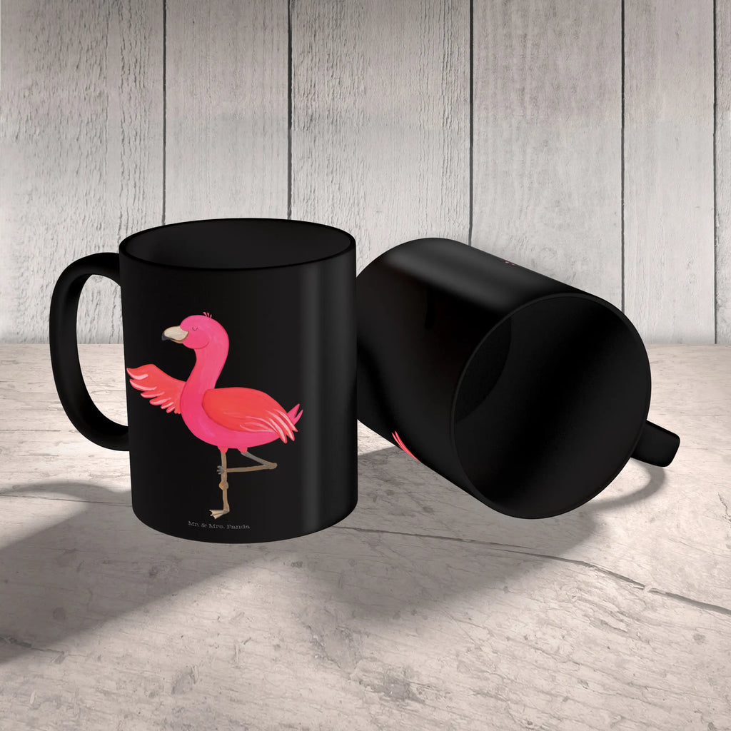 Kubek Flamingo joga design tasse, haferl, Trinkbecher, Pott, Henkeltasse, Keramiktasse, Keramikbecher, Becher, Kaffeepott, Bürotasse, statement tasse, Coffee Mug, Dekotasse, hochwertige tasse, Tasse, Motivtasse, Trinktasse, Kaffeetasse, kaffeetasse keramik, Designtasse, Kaffeebecher, Kakaotasse, Frühstücksbecher, Frühstückstasse, kaffeebecher bedruckt, Bürobecher, tasse für kaffee, Teetasse, Geschenktasse, Teebecher, schöne tasse, Tasse mit Motiv, Tasse mit Spruch, Sprüchetasse, tasse für büro, Bedruckte Tasse, Henkelbecher, kaffeebecher keramik, Teepott, milchkaffeetasse, heißgetränkebecher, Mug, kaffeetasse bedruckt, Flamingo, Yoga-Übung, Vogel, Aufregen, Tiefenentspannung, Yoga, Ärger, Achtsamkeit, Namaste, Entspannung