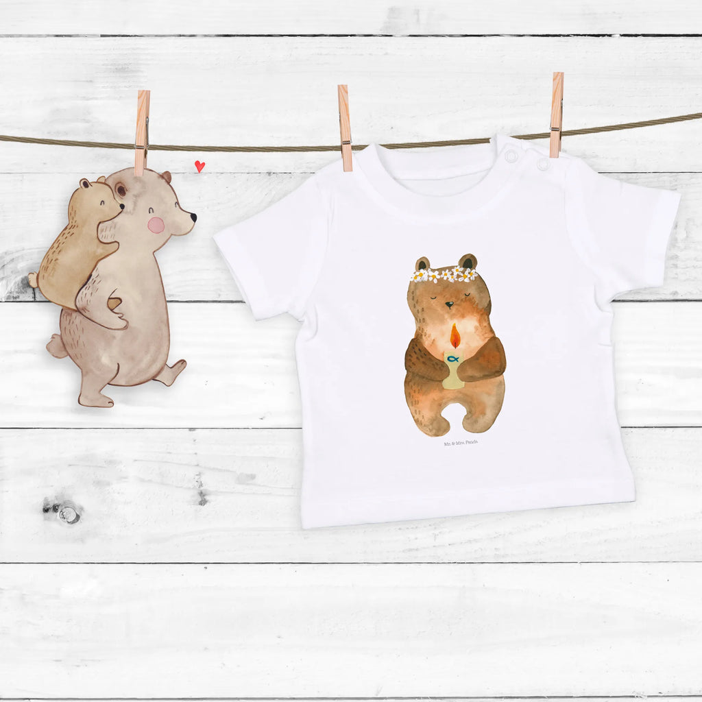 Organiczna koszulka dla niemowląt Niedźwiedź Komunia Baby Hemd, Baby Shirt Weiß, Baby Shirt Mädchen, Baby Shirt Neutral, Baby Shirt, Baby Jerseyshirt, Baby Shirt Geschenk, Baby Shirt Mit Aufdruck, Baby Shirt Mit Spruch, Baby T-Shirt, Baby Shirt Zur Geburt, Baby Shirt Erstausstattung, Baby Shirt Grau, Baby Langarmshirt, Baby Shirt Alltag, Baby Shirt Junge, Baby Baumwollshirt, Baby Oberteil, Baby Top, Baby Bio Shirt, Baby Kurzarmshirt, Baby Shirt Mit Motiv, Süßes Baby Shirt, Baby Sweatshirt, Lustiges Baby Shirt, Baby Pullover, Baby Shirt Gestreift, Baby Shirt Modern, Baby Shirt Unisex, Baby Shirt Klassisch, Baby Shirt Bunt, Baby Shirt Pastell, Teddy, Bär, Teddybär, Taufkerze, Katholisch, Kommunion, Gottes Segen