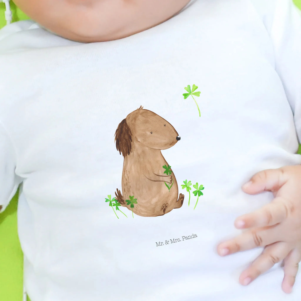 Organic Baby Shirt Dog shamrock Baby Hemd, Baby Shirt, Süßes Baby Shirt, Baby Shirt Erstausstattung, Baby Shirt Mädchen, Baby Shirt Weiß, Baby Shirt Bunt, Baby Top, Baby Shirt Alltag, Baby Shirt Mit Motiv, Baby T-Shirt, Baby Pullover, Baby Sweatshirt, Baby Shirt Unisex, Lustiges Baby Shirt, Baby Shirt Geschenk, Baby Baumwollshirt, Baby Bio Shirt, Baby Shirt Junge, Baby Kurzarmshirt, Baby Oberteil, Baby Shirt Mit Aufdruck, Baby Shirt Neutral, Baby Shirt Pastell, Baby Shirt Gestreift, Baby Langarmshirt, Baby Shirt Zur Geburt, Baby Shirt Klassisch, Baby Shirt Modern, Baby Jerseyshirt, Baby Shirt Grau, Baby Shirt Mit Spruch, Haustier, Tierliebhaber, Hund, Sprüche, Hunderasse, Hundebesitzer, Hundemotiv, Glücksbringer, Achtsamkeit, Glück, Neuanfang, Geschenk, Selbstliebe, Kleeblatt, Motivation, Tagträume