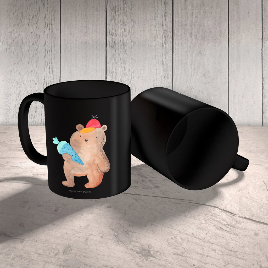 Kubek Niedźwiedź Torebka szkolna Mug, Tasse mit Spruch, Bürotasse, Tasse mit Motiv, Frühstücksbecher, Kaffeepott, Bedruckte Tasse, Sprüchetasse, kaffeebecher bedruckt, Becher, Teetasse, Kakaotasse, Henkeltasse, Pott, Coffee Mug, kaffeetasse keramik, milchkaffeetasse, schöne tasse, Dekotasse, Henkelbecher, Bürobecher, Kaffeetasse, tasse für kaffee, heißgetränkebecher, statement tasse, Kaffeebecher, Motivtasse, design tasse, Trinkbecher, Teebecher, Designtasse, haferl, Tasse, Teepott, tasse für büro, Geschenktasse, kaffeebecher keramik, Keramiktasse, Keramikbecher, hochwertige tasse, Frühstückstasse, kaffeetasse bedruckt, Trinktasse, Teddy, Teddybär, Bär, Schultüte, Grundschule, Schulanfang, Erster Schultag Geschenk, Bär Motiv, Schule Geschenk, Schulbeginn, Einschulung Geschenk