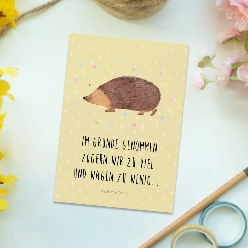Postcard Hedgehog hearts Karte, Ansichtskarte, Grußkarte, Ansichtskarten, Einladungskarte, Geburtstagskarte, Dankeskarte, Einladungskarten Geburtstag, Postkarte, Einladung Geburtstag, Einladung, Geschenkkarte, Tiermotive, Gute Laune, lustige Sprüche, Tiere, Igel, Vertrauen, Kuss, Herz, Herzen, Leben, Liebe