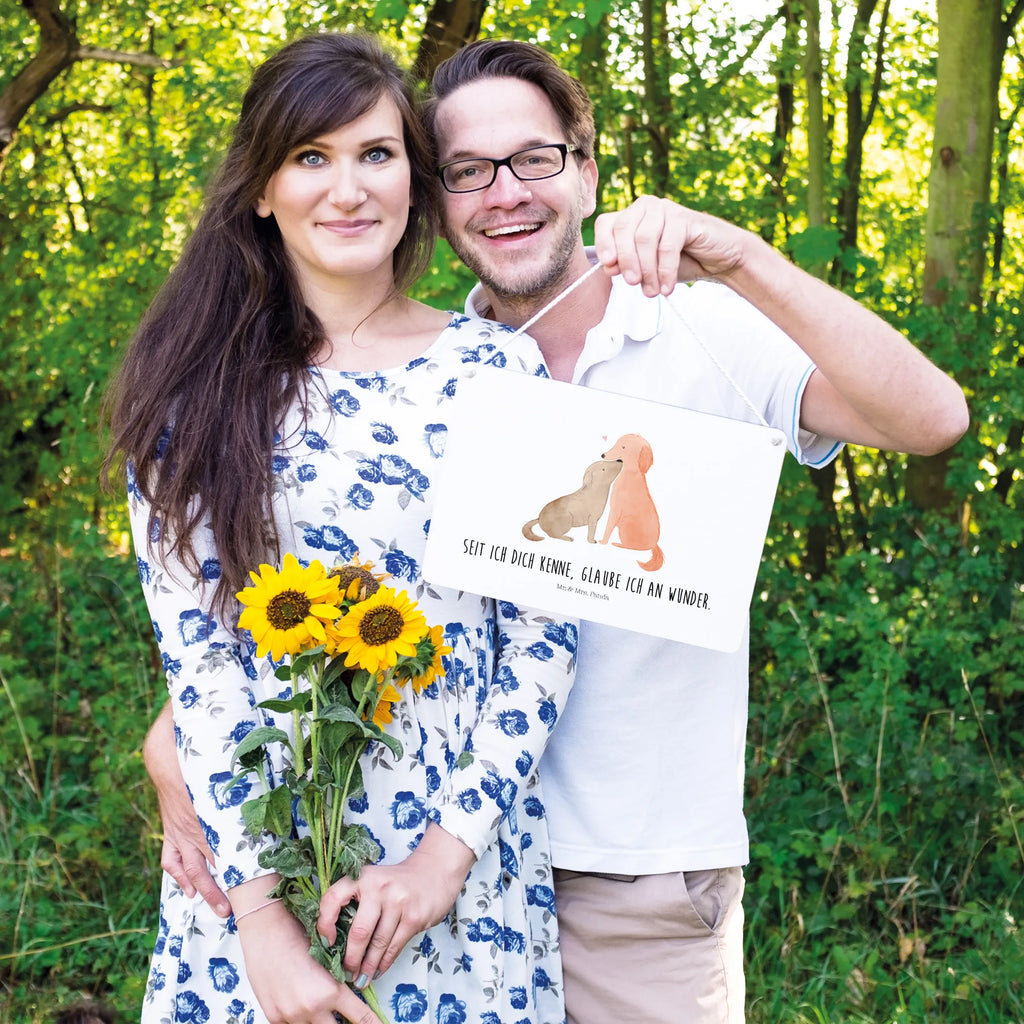 Deko Schild Hunde Liebe Metallschild, Dekoschild Für Badezimmer, Dekos child Für Garten, Spruchschild, Lustiges Deko schild, Deko schild Mit Herz, Schild Zum Hinstellen, Deko Wandtafel, Deko schild Für Wohnzimmer, Schild Aus Metall, Dekoschild Handgemacht, Deko schild Landhausstil, Wandschild, Dekoschild Geschenk, Dekoschild Für Freunde, Shabby Chic Schild, Schild Zum Aufstellen, Deko schild Mit Spruch, Deko schild Mit Blumenmotiv, Holzschild, Türschild Mit Spruch, Dekoschild Zum Aufhängen, Schild Aus Holz, Dekoschild, Vintage Schild, Deko schild Für Küche, Dekoschild Groß, Rustikales Deko schild, Dekoschild Aus Holz, Wanddeko Schild, Deko schild Mit Motiv, Deko Schild, Dekoschild Klein, Dekoschild Für Familie, Deko schild Für Balkon, Deko schild Mit Lebensweisheit, Türschild, Deko schild Modern, Dekoschild Für Flur, Deko schild Liebevoll Gestaltet, Hund, Hundemotiv, Haustier, Hunderasse, Tierliebhaber, Hundebesitzer, Sprüche, Herz, Hund. Hunde, Liebe, Kuscheln, Kuss, Vertrauen