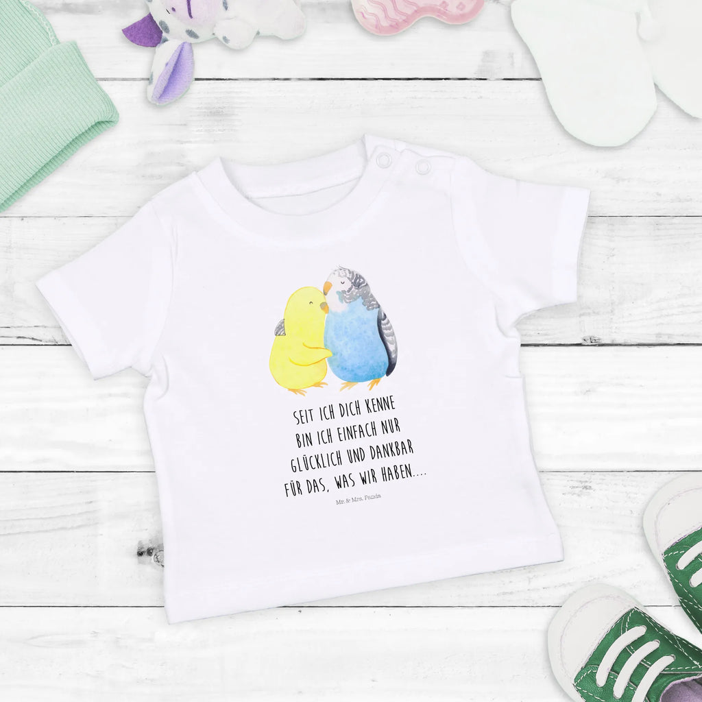 Organic Baby Shirt Parakeets in love Baby Shirt Grau, Baby Shirt Geschenk, Baby Shirt Alltag, Baby Shirt Neutral, Baby Pullover, Baby Jerseyshirt, Baby Shirt Mit Motiv, Baby Shirt Gestreift, Baby Shirt Klassisch, Baby Shirt Pastell, Baby T-Shirt, Baby Shirt Bunt, Baby Shirt Weiß, Baby Kurzarmshirt, Baby Baumwollshirt, Baby Bio Shirt, Baby Hemd, Baby Shirt Junge, Baby Shirt, Lustiges Baby Shirt, Baby Top, Süßes Baby Shirt, Baby Shirt Unisex, Baby Sweatshirt, Baby Langarmshirt, Baby Oberteil, Baby Shirt Modern, Baby Shirt Mädchen, Baby Shirt Erstausstattung, Baby Shirt Mit Spruch, Baby Shirt Mit Aufdruck, Baby Shirt Zur Geburt, Partner, Ehemann, Heiratsantrag, Ehefrau, Liebe, Freund, Hocheitstag, Liebesgeschenk, Jahrestag, Freundin, Heiraten, Verlobung, Wellensittich, Nähe, Vögel, Vertrauen, Kuscheln