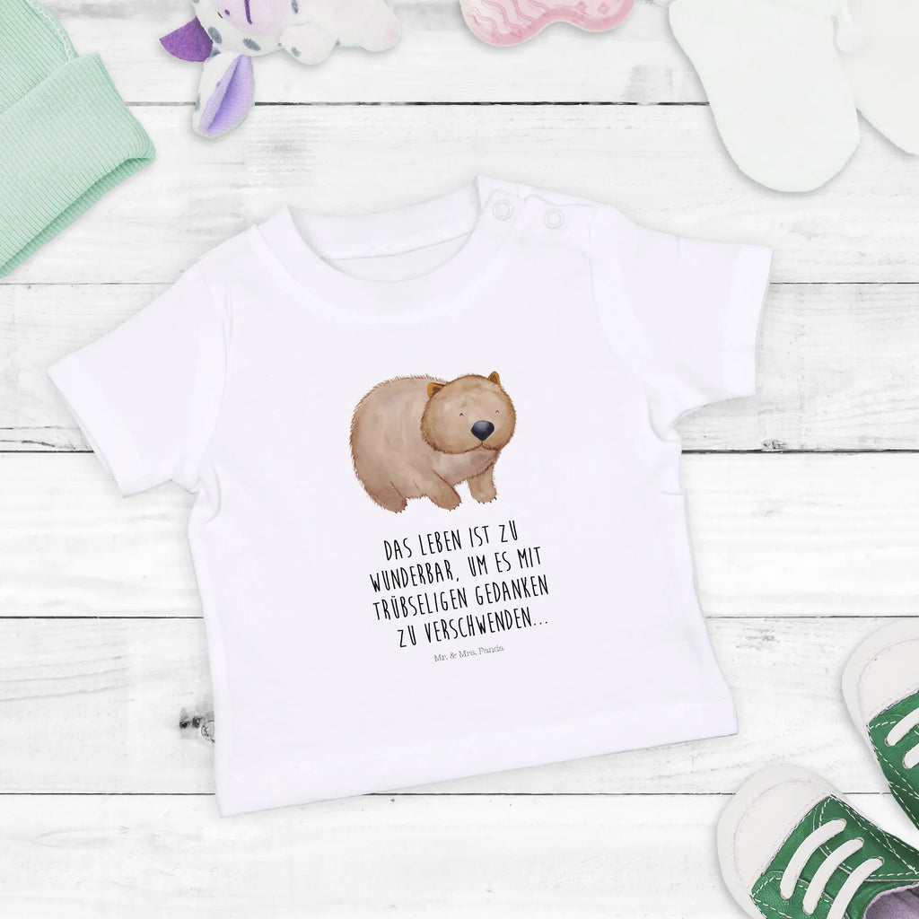 Organic Baby Shirt Wombat Baby Sweatshirt, Baby Shirt Pastell, Baby Shirt Alltag, Baby Shirt Junge, Lustiges Baby Shirt, Baby Shirt Mit Aufdruck, Baby Shirt Neutral, Baby Shirt Mädchen, Baby Top, Baby Pullover, Baby T-Shirt, Baby Langarmshirt, Baby Shirt Geschenk, Baby Kurzarmshirt, Baby Shirt, Baby Shirt Zur Geburt, Baby Shirt Weiß, Baby Jerseyshirt, Baby Shirt Grau, Baby Baumwollshirt, Baby Shirt Gestreift, Baby Shirt Erstausstattung, Baby Bio Shirt, Baby Shirt Klassisch, Baby Shirt Bunt, Baby Shirt Mit Spruch, Baby Shirt Unisex, Baby Hemd, Süßes Baby Shirt, Baby Shirt Modern, Baby Oberteil, Baby Shirt Mit Motiv, Gute Laune, Tiermotive, Tiere, Lustige Sprüche, Spruch, Motivation, Das Leben Ist schön, Wombat, Australien