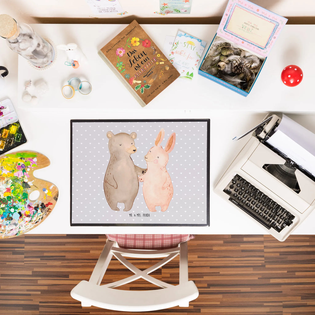 Schreibtischunterlage Bär Hase Umarmen Schreibtischauflage, schreibauflagen, schreibtischunterlagen, Schreibtisch Matte, Schreibunterlage, schreibtischunterlage, arbeitsunterlage, tischmatte, schreibmatte, schreibauflage, Schreibtisch Unterlagen, schreibtischmatte, Tischunterlage, arbeitsmatte, tischauflage, tischpads, tischmatten, tischauflagen, schreibtischauflagen, pultunterlage, tischpad, Verlobung, Freund, Partner, Heiratsantrag, Freundin, Liebesgeschenk, Ehemann, Hocheitstag, Ehefrau, Heiraten, Jahrestag, Liebe, Bester Freund, Bär, Freunde, Bärchen, Best Friends, Hase