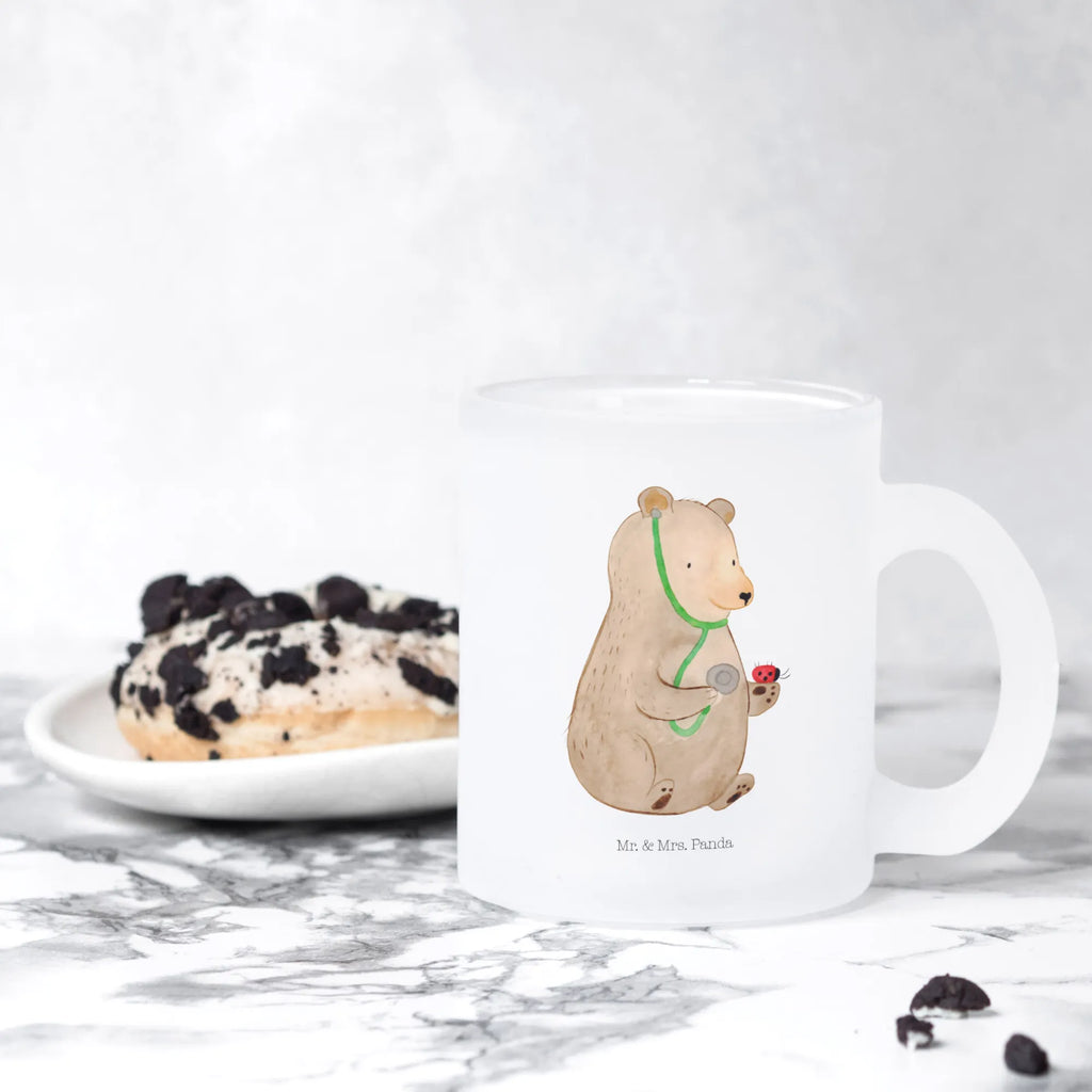 Filiżanka do herbaty niedźwiedź lekarz Teetasse Mit Tiermotiv, Teetasse Für Büro, Tasse Für Tee, Teetasse Klassisch, Teetasse Keramik, Teetasse Für Kinder, Teetasse Für Frauen, Teetasse Für Zuhause, Teetasse, Große Teetasse, Teetasse Bedruckt, Teetasse Vintage, Teetasse Emaille, Teetasse Mit Deckel, Design Teetasse, Teetasse Modern, Teetasse Spülmaschinenfest, Lieblings Teetasse, Teetasse Für Männer, Tee Tasse, Teetasse Mikrowellengeeignet, Teetasse Nachhaltig, Teetasse Glas, Teetasse Mit Sieb, Teetasse Mit Henkel, Kleine Teetasse, Teetasse Geschenk, Teetasse Shabby Chic, Teetasse Mit Spruch, Teetasse Handgemacht, Teetasse Set, Teetasse Porzellan, Doppelwandige Teetasse, Teetasse Skandinavisch, Teetasse Mit Motiv, Lustige Teetasse, Bär, Teddy, Teddybär, Professorin, Ärztin, Arzt, Doktor, Professor, Doktorin