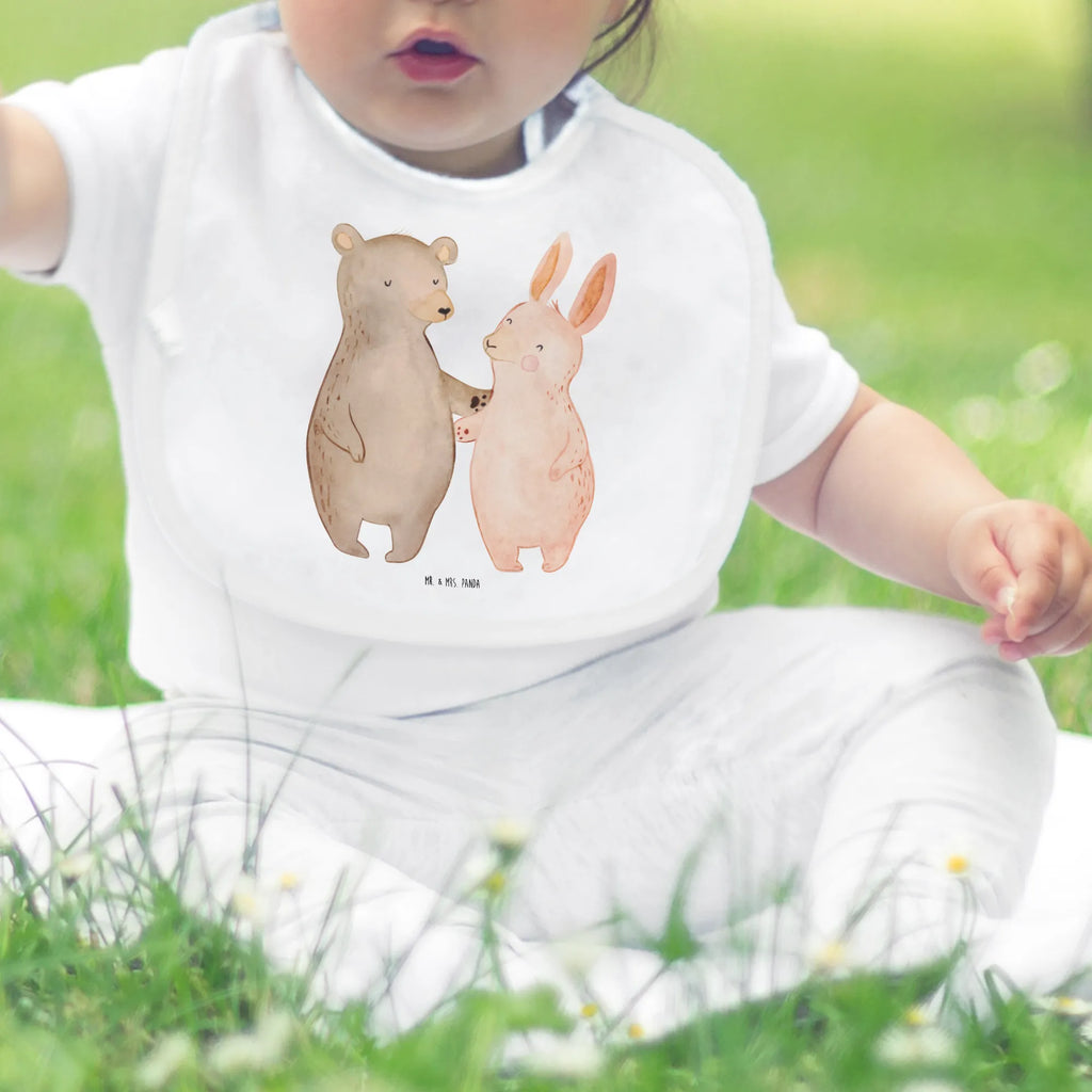 Organic Babylätzchen Bär und Hase Umarmen Dreieckstuch Baby, Babylatz, Babyausstattung, Baby Latz, Lustiges Babylätzchen, Lätze, Lätzchen Baby, Babyhalstuch, Esslätzchen Baby, Spucktuch Baby, Babylätzchen Für Mädchen, Babylätzchen Mit Klettverschluss, Babyshower, Babykleidung, Neugeborenen Lätzchen, Babylätzchen, Babylätzchen Waschbar, Lätzchen Für Babys, Babylätzchen Weich, Babylätzchen Bio Baumwolle, Babylätzchen Mit Druckknopf, Babylätzchen Als Geschenk, Babylätzchen Mit Motiv, Baby Lätzchen Set, Babylätzchen Design, Halstuch Für Neugeborene, Babyparty, Babylätzchen Neutral, Kleckerschutz Baby, Baby Halstuch, Babylätzchen Alltagstauglich, Babylätzchen Für Jungen, Kinderkleidung, Lätzchen Mit Spruch, Babylätzchen Wasserfest, Babylätzchen Für Kita, Babylätzchen Für Beikost, Baby Erstausstattung, Babymode, Babylätzchen Handgemacht, Baby Lätzchen, Babyartikel, Baby Esslätzchen, Babylätzchen Aus Baumwolle, Babylätzchen Bunt, Eltern, Geschenk Zur Geburt, Sabberlätzchen, Kleinkind, Freundin, Freund, Liebe, Liebesgeschenk, Jahrestag, Verlobung, Partner, Ehemann, Ehefrau, Heiraten, Heiratsantrag, Hocheitstag, Bester Freund, Best Friends, Bärchen, Bär, Hase, Freunde