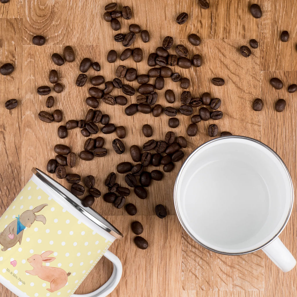 Enamel camping mug Bunnies with seashell reisetasse, Reisebecher, Teebecher, wanderbecher, Teetasse, Kaffeetasse, Pott, Emaille Tasse, Trinkbecher, Emailletasse, metallbecher, Becher, emaillebecher, Campingtasse, Emaille Becher, wandertasse, Tasse, becher emaille, Metalltasse, Kaffeebecher, blechbecher, Campingbecher, Tasse Emaille, Blechtasse, Oma, Opa, Muttertag, Familie, Schwester, Bruder, Vatertag, Mama, Papa, Muscheln Sammeln, Freundin, Muscheln, Hasen, Beste Freundin, BFF, Freundinnen, Meer, Best Friends