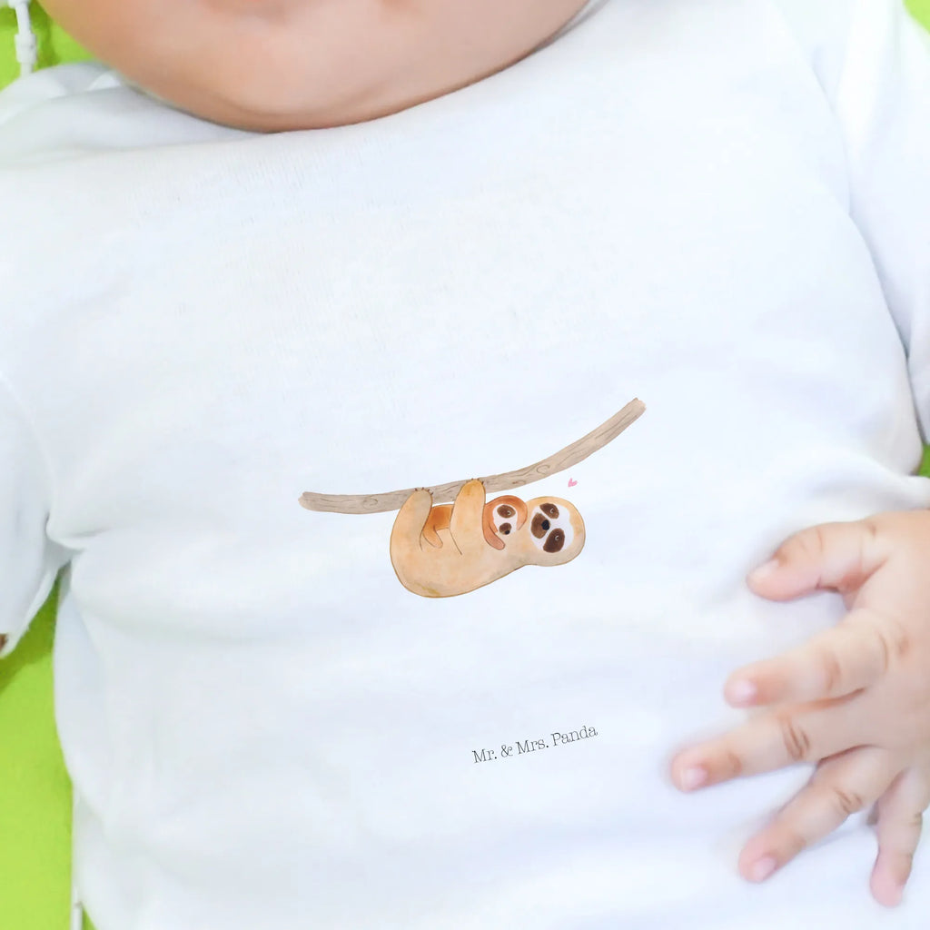 Organic Baby Shirt Faultier Kind Baby Shirt Zur Geburt, Lustiges Baby Shirt, Baby Shirt Bunt, Süßes Baby Shirt, Baby Shirt Weiß, Baby Shirt Junge, Baby Baumwollshirt, Baby T-Shirt, Baby Shirt Unisex, Baby Shirt Alltag, Baby Shirt Mit Motiv, Baby Hemd, Baby Pullover, Baby Shirt Mit Spruch, Baby Shirt Mit Aufdruck, Baby Shirt Geschenk, Baby Shirt Neutral, Baby Jerseyshirt, Baby Top, Baby Shirt Klassisch, Baby Shirt Erstausstattung, Baby Shirt Mädchen, Baby Sweatshirt, Baby Oberteil, Baby Kurzarmshirt, Baby Bio Shirt, Baby Shirt Modern, Baby Shirt, Baby Shirt Grau, Baby Shirt Gestreift, Baby Shirt Pastell, Baby Langarmshirt, Faultier, Faultier Deko, Faultier Geschenk, Niedlichkeit, Spaß, Faulheit, Kinder, Kind, Baby, Liebe, Geburt, Mutter, Mama