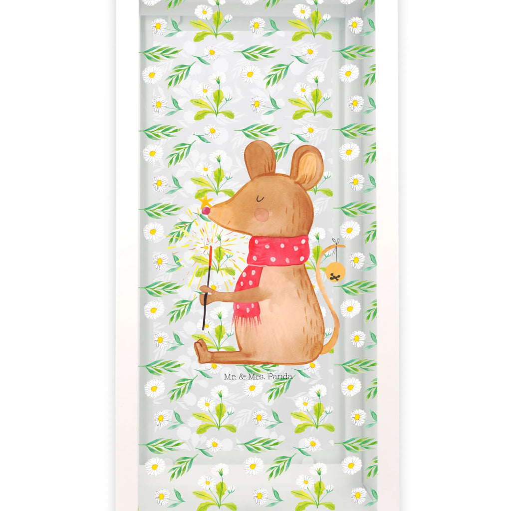 Deko Laterne Weihnachtsmaus Windlichtlaterne, Laterne Deko, Laterne Klein, Laterne Klassisch, Laterne Mit Motiv, Laterne Mit Griff, LED-Laterne, Laterne Shabby Chic, Laterne XXL, Gartenlaterne, Laterne Minimalistisch, Laterne Zum Hängen, Laternen-Set, Laterne Mit Blumenmotiv, Laterne Wind- und Wetterfest, Innenraum-Laterne, Laterne Landhausstil, Laternenwindlicht, Laterne Skandinavisch, Holzlaterne, Kerzenlaterne, Laterne Mit Spiegelglas, Laterne Romantisch, Lichterlaterne, Laterne Maritim, Laterne Vintage, Laterne Spülmaschinenfest (Glas), Laterne Pastellfarben, Laterne Modern, Lichterkettenlaterne, Terrasse-Laterne, Outdoor-Laterne, Laterne Zum Stellen, Glaslaterne, Laterne Weiß, Tischlaterne, Metalllaterne, Deko Laterne, Laterne Mit Muster, Laterne Mit Sternenmuster, Laterne Rustikal, Laternenlicht, Teelichthalter Laterne, Laterne Orientalisch, Laterne Beleuchtet, Hängelaterne Deko, Dekolaterne, Winter, Weihnachten, Weihnachtsdeko, Nikolaus, Advent, Heiligabend, Wintermotiv, Weihnachtsmotiv, Weihnachtswunder, Mäuschen, Weihnachtsgruß, Maus, Frohe Weihnachten