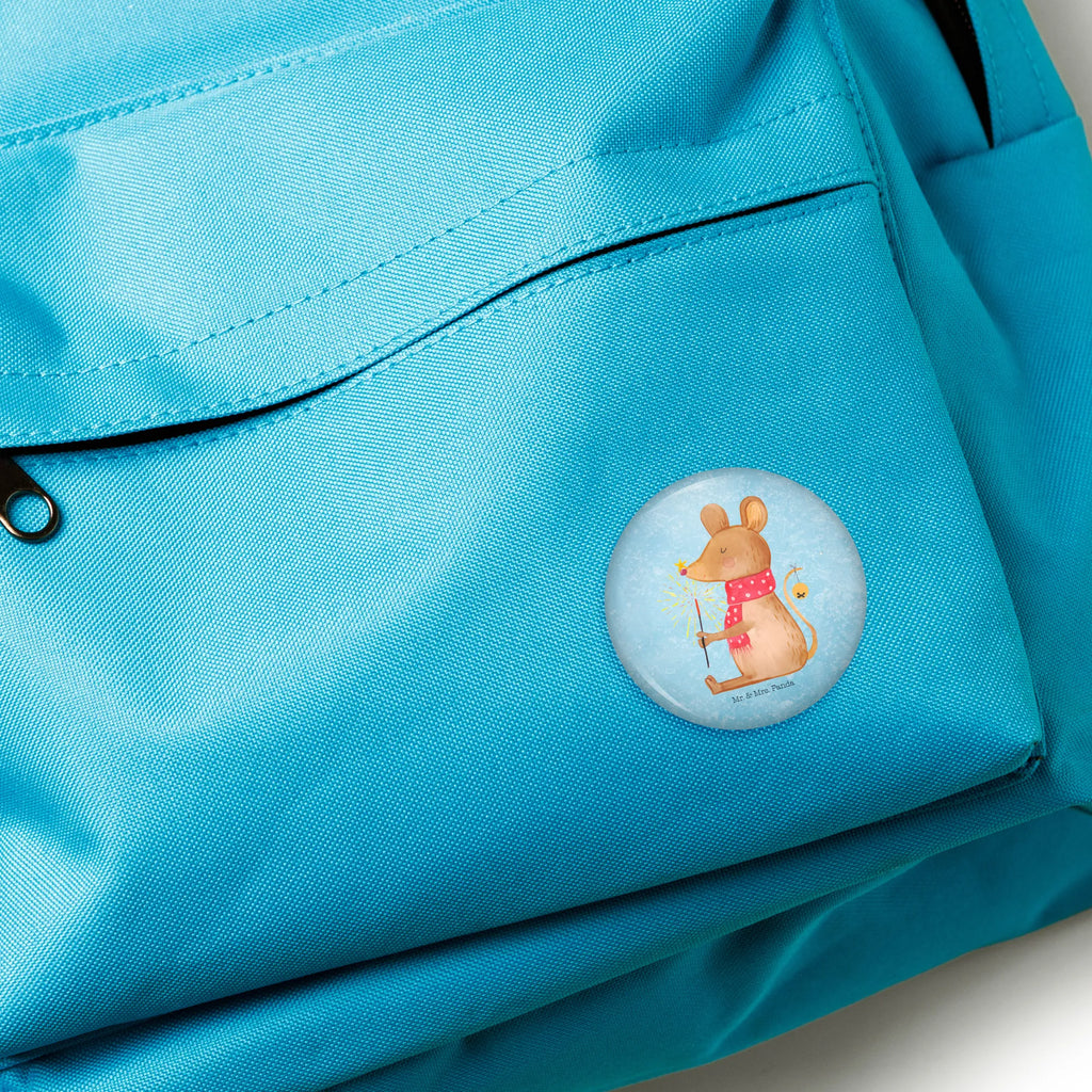 Button Maus Weihnachten Button-Pin 50 mm, Button-Set 50 mm, Button-Button 50 mm, Button-Druck 50 mm, Marketingbutton 50 mm, Pin-Button 50 mm, Button-Motiv 50 mm, Button-Edition 50 mm, Pin 50 mm, Button-Lieferung 50 mm, Button-Kollektion 50 mm, Sammlerbutton 50 mm, Werbebutton 50 mm, Badge 50 mm, Eventbutton 50 mm, Button-Logo 50 mm, Vereinsbutton 50 mm, Button Abzeichen 50 mm, Button 50 mm, Button-Design 50 mm, Button-Sonderedition 50 mm, Button-Anstecker 50 mm, Button-Sujet 50 mm, Button-Badge 50 mm, Ansteckbutton 50 mm, Festivalbutton 50 mm, Button-Emblem 50 mm, Runde Buttons 50 mm, Button-Presse 50 mm, Winter, Weihnachten, Weihnachtsdeko, Nikolaus, Advent, Heiligabend, Wintermotiv, Maus, Weihnachtswunder, Frohe Weihnachten, Weihnachtsgruß, Mäuschen, Weihnachtsmotiv