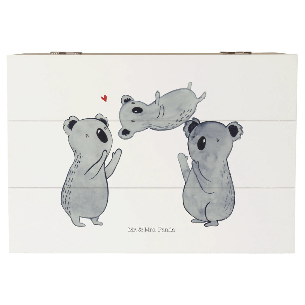 Holzkiste Koala Feiern Sich Holzkisten, Aufbewahrungsbox aus Holz, Aufbewahrungsbox Holz, Holztruhe, Box aus Holz, holzkästchen, Holzbox, holzschachtel, aufbewahrungstruhe, Holzkiste mit Deckel, Holzkiste, Aufbewahrungskiste, holztruhen, aufbewahrungsboxen, Holzbox mit Deckel, Holz Aufbewahrungsbox, Schatulle, Aufbewahrungsbox, aufbewahrungskiste mit deckel, kiste holz, holzschatulle, box holz, truhe holz, Holzboxen, aufbewahrungskisten, Geschenk, Geburtstag, Geburtstagsgeschenk, Herz, Familie, Eltern, Liebe, Koala, Kind