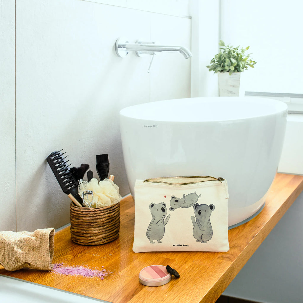 Make-up bag koalas Celebrate Schminktasche Reise, Schminkbeutel, Kosmetiktasche Zum Mitnehmen, Schminktasche Groß, Schminktasche Mit Muster, Kulturbeutel Damen, Schminktasche Modern, Schminktäschchen, Reise-Kosmetiktasche, Schminktasche für Unterwegs, Schminktasche Für Teenager, Schminktasche Tiermotiv, Schminktasche Transparent, Aufbewahrung für Schminke, Schminktasche Für Unterwegs, Schminktasche Leder, Kosmetiktasche Für Handtasche, Schminktasche Zum Aufhängen, Schminktasche Mit Reißverschluss, Stifteaufbewahrung, Schminktasche Geschenk, Schminktasche Wasserdicht, Make-Up Tasche, Schminktasche Stoff, Schminktasche Minimalistisch, Schminktasche Nachhaltig, Schminktasche Für Mädchen, Schminktasche Blumen, Kosmetiktasche, Kosmetiktasche Organizer, Kosmetiktasche Damen, Kosmetiktasche Mit Spiegel, Schminktasche Mit Fächern, Schminktasche Klein, Schminktasche, Geburtstag, Geburtstagsgeschenk, Geschenk, Eltern, Herz, Liebe, Kind, Familie, Koala