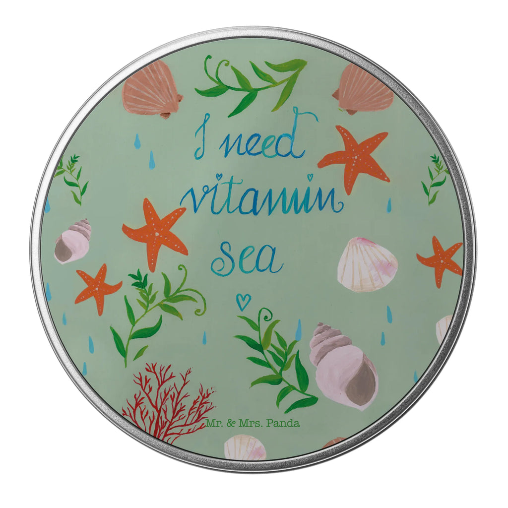 Blechdose rund Vitamin Sea Runde Blechdose, Blechdose Rund, Metalldose Rund, Aufbewahrungsdose Rund Metall, Vorratsdose Rund Blech, Geschenkbox Rund Metall, Runde Dose Mit Deckel, Blechdose Mit Deckel Rund, Runde Dose Aus Blech, Metalldose Mit Deckel, Vorratsdose Aus Metall Rund, Runde Blechdose Mit Motiv, Runde Blechdose Mit Spruch, Vintage Blechdose Rund, Runde Dose Nostalgisch, Runde Dose Bedruckt, Kleine Runde Blechdose, Große Runde Blechdose, Runde Blechdose Küche, Dose Für Kekse Rund, Teedose Rund Metall, Dose Für Süßigkeiten Rund, Runde Dose Für Geschenk, Runde Dose Aufbewahrung, Dose Für Kleinkram Rund, Dekodose Rund Metall, Runde Dose Zum Befüllen, Runde Dose Mit Klappdeckel, Runde Dose Zum Selbstgestalten, Runde Dose Für Schmuck, Runde Dose Für Bastelsachen, Dose Rund Für Büro, Runde Dose Für Haushalt, Runde Dose Mit Liebevollem Design, Blumen Deko, Frühlings Deko, Sommer Deko, Dekoration, positive Botschaft, Naturliebhaber, Outdoor, Natur, Abenteuer, Vitamin Sea, See, Schwimmen Spruch, Schwimmer Geschenk, Strand Urlaub, Wasserratte Geschenk, Urlaub am Meer