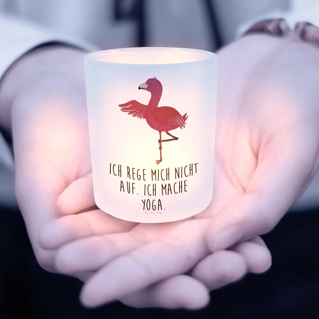 Windlicht Flamingo Yoga Windlicht Glas, Windlicht Boho, Windlicht Groß, Windlicht Vintage, Windlicht Balkon, Windlicht Wohnzimmer, Teelichthalter für draußen, Windlicht, Windlicht Handgemacht, Windlicht Skandinavisch, Windlicht Für Draußen, Windlicht Draußen, Windlichter, Windlicht Terrasse, Windlicht Nachhaltig, Windlicht Dekoration, Windlicht Kerzenhalter, Windlicht Modern, Windlicht Laterne, Windlicht Outdoor, Windlicht Garten, Teelichthalter Outdoor, Teelicht Glas, Windlicht Geschenk, Windlicht Romantisch, Windlicht Design, Teelichthalter, Windlicht Klein, Flamingo, Namaste, Yoga-Übung, Ärger, Vogel, Entspannung, Tiefenentspannung, Yoga, Aufregen, Achtsamkeit