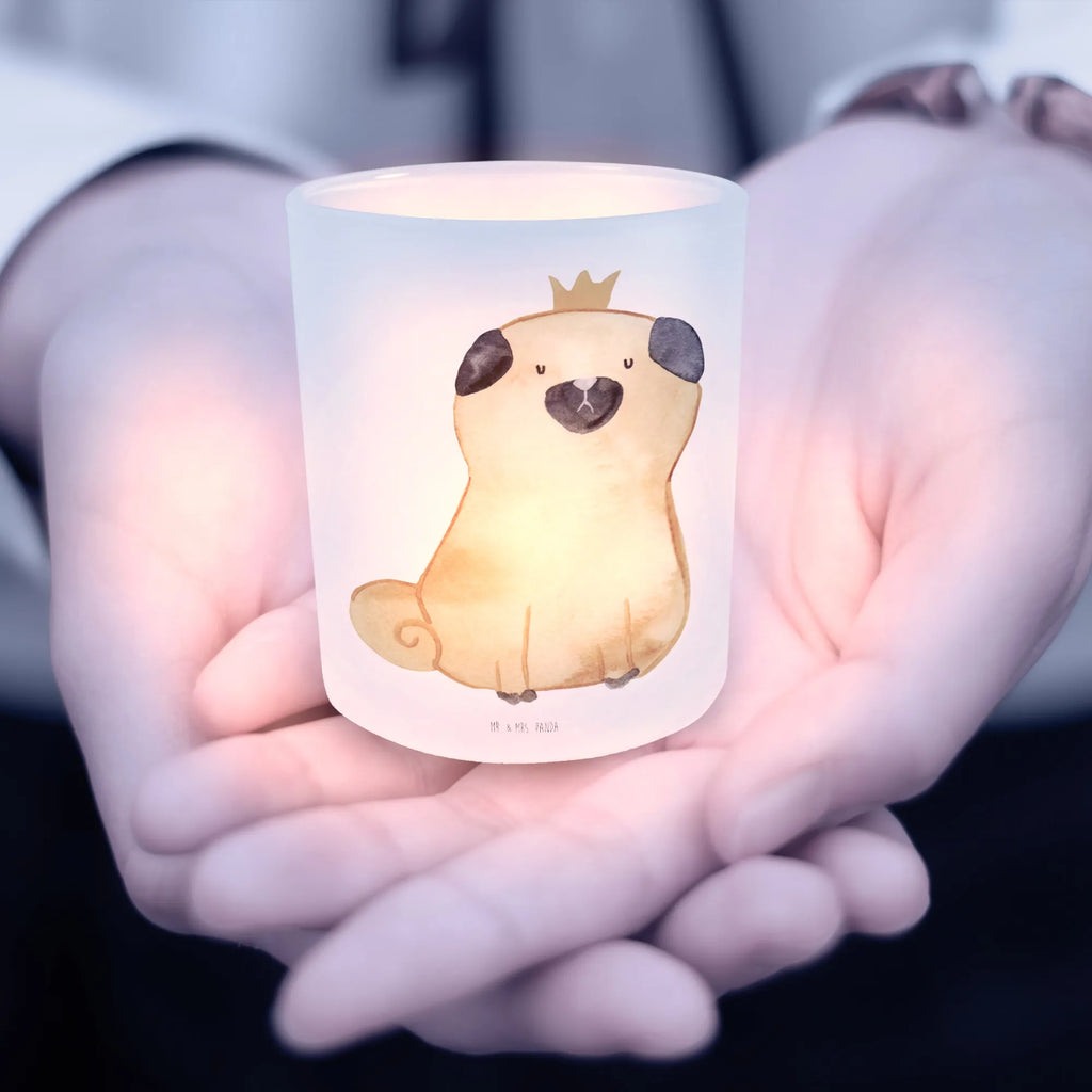 Latarenka mops korona tisch kerzenhalter, teelicht windlicht, Kerzenglas, Teelichthalter, glaswindlicht, Windlicht Draußen, Windlicht Klein, tischlicht, Teelicht Glas, Lichtglas, Windlicht Deko, Garten Windlicht, Deko Windlicht, teelichtglas, stimmungslicht, Glaslaterne, milchglas windlicht, Balkon Windlicht, Windlichter, laterne teelicht, ambientelicht, deko kerzenhalter, Outdoor Kerzenhalter, Kerzenhalter Glas, Windlicht, Glas Windlicht, Windlicht Milchglas, kerzenbehälter, Windlicht Kerzenhalter, Outdoor Windlicht, kerzenhalter klein, Windlicht Glas, teelichthalter klein, teelichtleuchter, Windlicht aus Glas, laterne glas, Deko Teelichthalter, glas kerzenhalter, lichthalter, Tisch Windlicht, Terrasse Windlicht, Kerzenhalter, Milchglas Teelichthalter, Kerzen Windlicht, Teelichthalter Glas, Glas Teelichthalter, dekolicht, Windlicht Satiniert, Sprüche, Hund, Hunderasse, Hundebesitzer, Hundemotiv, Haustier, Tierliebhaber, Hausregel, Allergisch, Kinderlos, Mops, Lustig, Hundebesitzer. Spruch