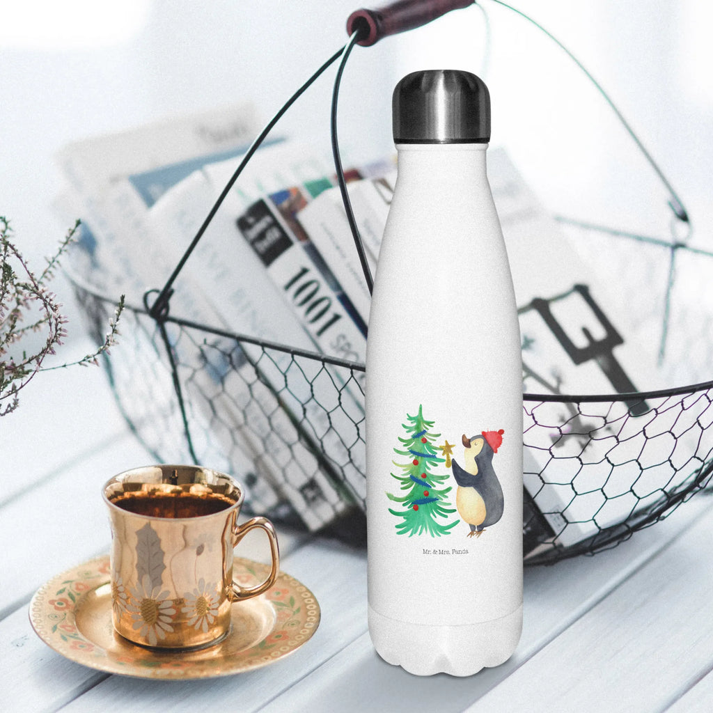 Thermosflasche Pinguin Weihnachtsbaum Spülmaschinenfeste Thermosflasche, Thermosflasche Für Wasser, Isolierflasche Heißgetränke, Thermosflasche Klassisch, Thermosflasche Für Unterwegs, Thermosflasche Für Outdoor, Thermosflasche BPA-Frei, Thermosflasche 1 Liter, Thermosflasche Mit Trinkverschluss, Thermosflasche Für Tee, Thermosflasche Für Büro, Thermoskanne Unterwegs, Thermosflasche Mit Drehverschluss, Kalthalteflasche, Umweltfreundliche Thermosflasche, Thermosflasche Reisen, Thermosflasche Wandern, Thermosflasche Kinder, Thermoflasche, Isolierflasche, Doppelwandige Trinkflasche, Vakuumflasche, Robuste Thermosflasche, Thermoflasche Edelstahl, Thermosflasche Modern, Thermosflasche Für Sport, Thermosflasche Für Kaffee, Auslaufsichere Thermosflasche, Thermosflasche Nachhaltig, Thermosflasche 500ml, Thermosflasche 750ml, Trinkflasche Isoliert, Flasche, Thermosflasche Für Schule, Thermosflasche Outdoor, Sommergetränk, Leichte Thermosflasche, Sommerflasche, Thermos, Flasche für Kohlensäure, Isolierflasche Kaltgetränke, Thermosflasche Herren, Thermosflasche Damen, Thermosflasche, Warmhalteflasche, Isolierkanne, Edelstahlflasche, Winter, Weihnachten, Weihnachtsdeko, Nikolaus, Advent, Heiligabend, Wintermotiv, Pinguin
