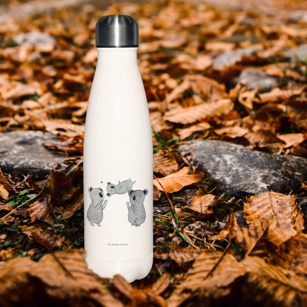 Thermosflasche Koala Feiern Sich Vakuumflasche, Thermosflasche Für Büro, Sommerflasche, Isolierflasche Heißgetränke, Umweltfreundliche Thermosflasche, Thermosflasche Klassisch, Thermosflasche Outdoor, Thermoflasche, Thermosflasche 750ml, Isolierkanne, Warmhalteflasche, Flasche für Kohlensäure, Thermosflasche 500ml, Thermosflasche Modern, Sommergetränk, Thermosflasche Wandern, Isolierflasche Kaltgetränke, Thermosflasche Für Unterwegs, Thermosflasche Reisen, Kalthalteflasche, Thermosflasche Mit Trinkverschluss, Flasche, Thermosflasche, Isolierflasche, Thermosflasche Für Wasser, Thermoskanne Unterwegs, Thermosflasche Mit Drehverschluss, Thermosflasche Für Sport, Thermosflasche Nachhaltig, Doppelwandige Trinkflasche, Thermos, Thermoflasche Edelstahl, Thermosflasche Für Tee, Auslaufsichere Thermosflasche, Thermosflasche Damen, Thermosflasche Kinder, Thermosflasche Für Kaffee, Leichte Thermosflasche, Thermosflasche Herren, Thermosflasche Für Schule, Edelstahlflasche, Trinkflasche Isoliert, Spülmaschinenfeste Thermosflasche, Thermosflasche 1 Liter, Thermosflasche Für Outdoor, Thermosflasche BPA-Frei, Robuste Thermosflasche, Geburtstag, Geburtstagsgeschenk, Geschenk, Liebe, Koala, Familie, Eltern, Kind, Herz
