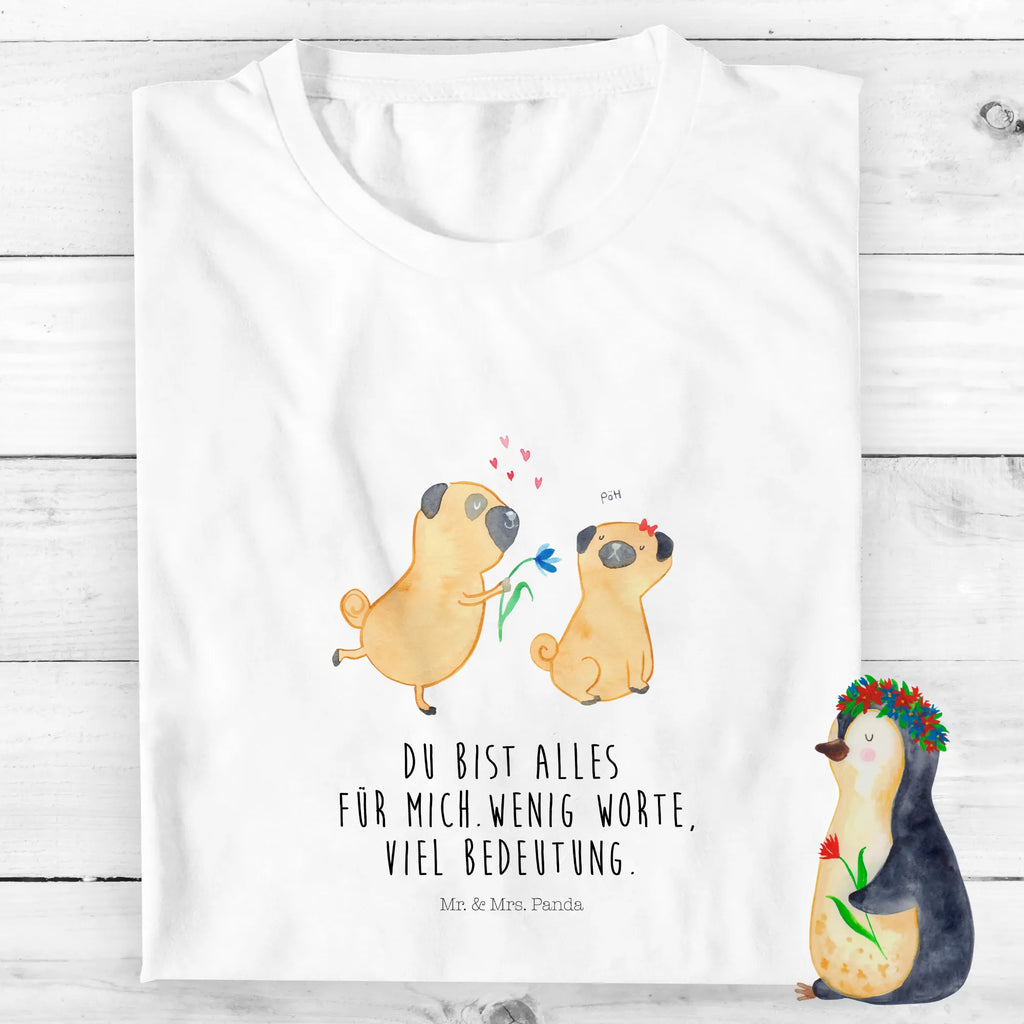 Organic Kinder T-Shirt Mops Verliebt Kinder T-Shirt, Kinder T-Shirt Jungen, Kinder T-Shirt Mädchen, Hund, Hundemotiv, Haustier, Hunderasse, Tierliebhaber, Hundebesitzer, Sprüche, Partner, Möpse, Geschenk Freund, Mops, Liebesspruch. Verlobt, Hundeliebe, Liebe, verliebt