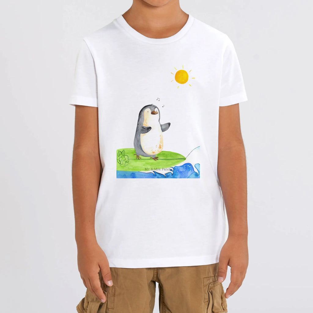 Organic Kinder T-Shirt Pinguin Surfer Kinder T-Shirt Mädchen, Kinder T-Shirt Jungen, Kinder T-Shirt, Pinguin, Hawaii, Urlaub, Wellen Reiten, Pinguine, Portugal, Surfen, Surfer, Wellen