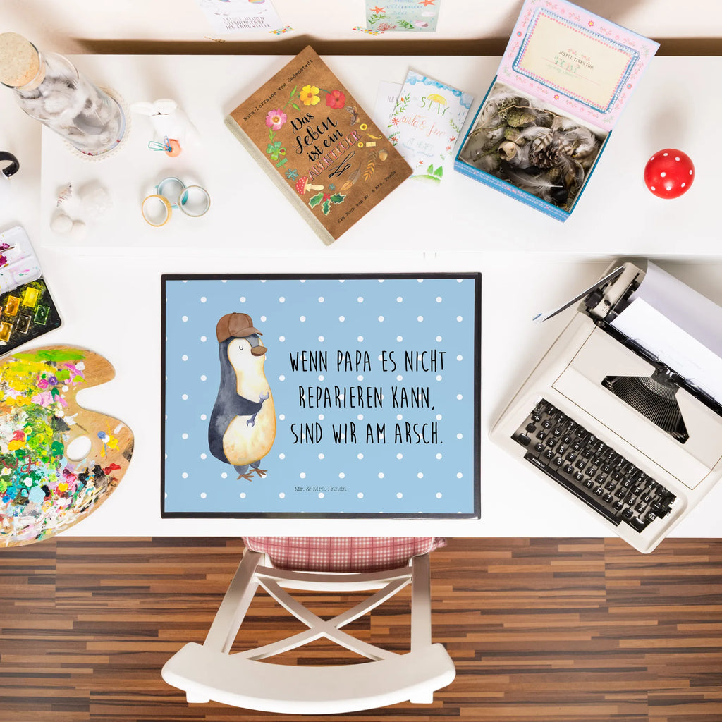 Schreibtischunterlage Wenn Papa es nicht reparieren kann, sind wir am Arsch pultunterlage, Tischunterlage, schreibmatte, schreibauflagen, Schreibtisch Unterlagen, schreibauflage, schreibtischmatte, schreibtischauflagen, tischauflagen, Schreibtischauflage, Schreibtisch Matte, tischpads, tischpad, arbeitsmatte, arbeitsunterlage, schreibtischunterlage, tischauflage, Schreibunterlage, tischmatte, tischmatten, schreibtischunterlagen, Oma, Opa, Muttertag, Familie, Schwester, Bruder, Vatertag, Mama, Papa, Bester Papa Der Welt, Geschenk Papa, Vater