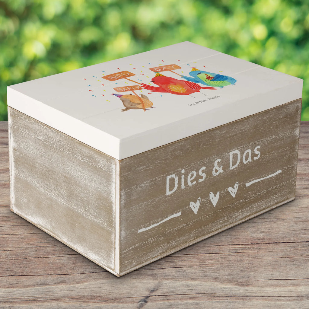 Holzkiste 1. Geburtstag Happy Bird Day Holz Aufbewahrungsbox, Aufbewahrungsbox aus Holz, Aufbewahrungsbox, Holzkiste, Aufbewahrungskiste, holzschachtel, holzschatulle, Holzboxen, Holzkisten, holzkästchen, Holzbox mit Deckel, aufbewahrungskisten, kiste holz, aufbewahrungstruhe, aufbewahrungsboxen, holztruhen, Aufbewahrungsbox Holz, truhe holz, Schatulle, Holzkiste mit Deckel, aufbewahrungskiste mit deckel, Holztruhe, Holzbox, box holz, Box aus Holz, Geburtstag, Geburtstagsgeschenk, Geschenk, Party, Feier, für, Zum, Schenken