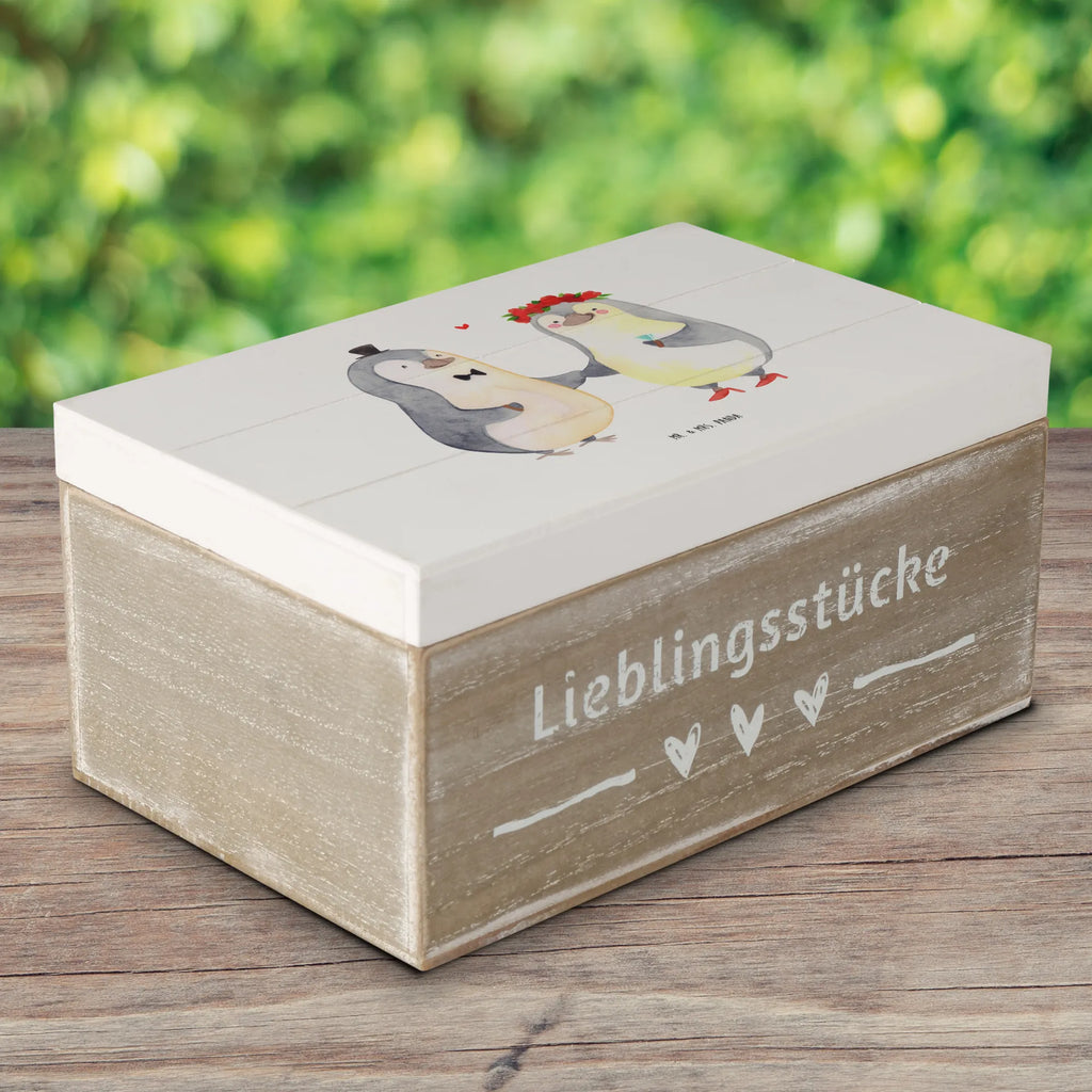 Holzkiste Hochzeit Pinguin Aufbewahrungsbox, aufbewahrungskiste mit deckel, Aufbewahrungskiste, Holzbox, Holzkisten, Holzkiste mit Deckel, holztruhen, truhe holz, Holzbox mit Deckel, box holz, aufbewahrungstruhe, holzschatulle, kiste holz, holzschachtel, holzkästchen, Holzkiste, Box aus Holz, Holzboxen, Holz Aufbewahrungsbox, Schatulle, Holztruhe, aufbewahrungskisten, Aufbewahrungsbox Holz, aufbewahrungsboxen, Aufbewahrungsbox aus Holz, Hochzeitsgeschenk, Ehe, Hochzeitsfeier, Hochzeitskarte, Trauung, Trauungsgeschenk, Verlobungsfeier, Verlobungsgeschenk, Hochzeitsgeschenkideen, Hochzeitsgeschenke für Brautpaar, Hochzeit, Pinguin, Pinguine, Geschenkidee Hochzeit, Gastgeschenk, Hochzeitstag