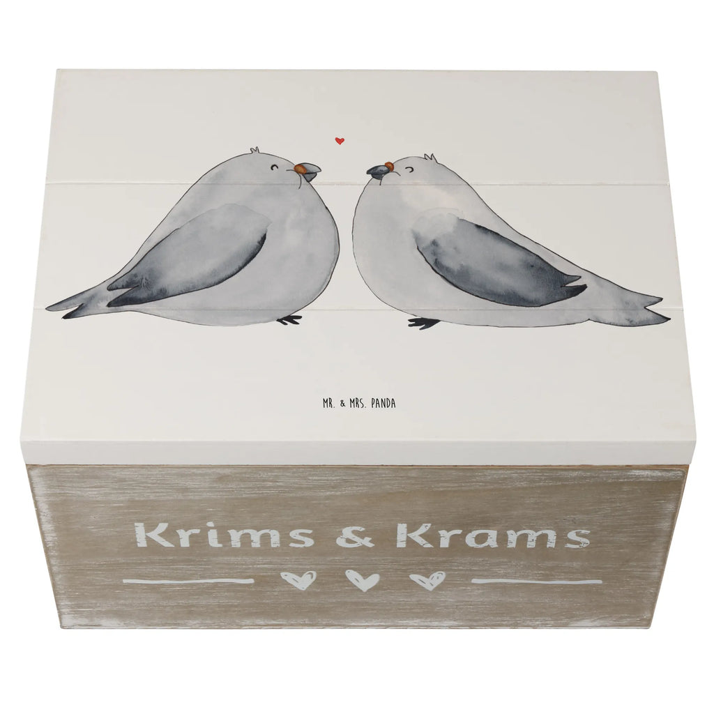 Holzkiste Hochzeit Turteltauben Liebe Erinnerungskiste, Schatulle, Erinnerungsbox, Schatzkiste, Truhe, Kiste, Geschenkdose, Geschenkbox, Aufbewahrungsbox, Holzkiste, XXL, Dekokiste, Hochzeit, Hochzeitsgeschenk, Ehe, Hochzeitsfeier, Trauung, Trauungsgeschenk, Hochzeitskarte, Verlobungsfeier, Verlobungsgeschenk, Hochzeitsgeschenkideen, Hochzeitsgeschenke für Brautpaar, Freundin, Liebe, Taube, Turteltauben, Tauben, Paargeschenk, Turteltaube, Paar, Freund