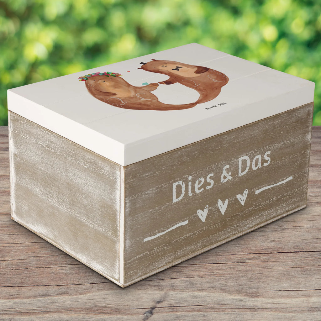 Holzkiste Hochzeitspaar Otter Aufbewahrungsbox, XXL, Truhe, Geschenkdose, Holzkiste, Dekokiste, Schatulle, Kiste, Geschenkbox, Erinnerungsbox, Erinnerungskiste, Schatzkiste, Hochzeit, Hochzeitsgeschenk, Ehe, Hochzeitsfeier, Trauung, Trauungsgeschenk, Hochzeitskarte, Verlobungsfeier, Verlobungsgeschenk, Hochzeitsgeschenkideen, Hochzeitsgeschenke für Brautpaar, Geschenk zur Hochzeit, Hochzeitstag
