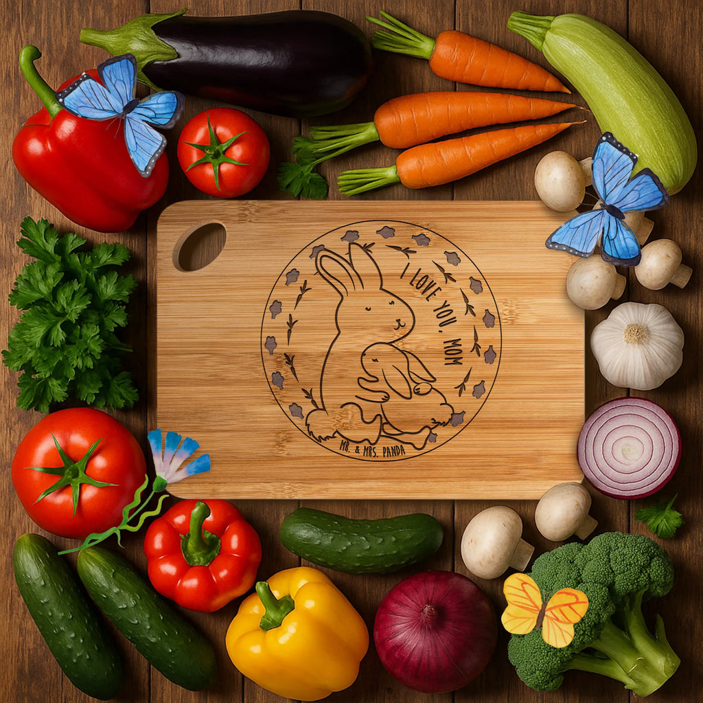 Servierbrett Hase Mama Hug Servierbrett, Brett, Frühstücksbrett, Hackbrett, Holzbrett, Küchenbrett, Schneidebrett, Holzbrettchen, Familie, Vatertag, Muttertag, Bruder, Schwester, Mama, Papa, Oma, Opa, Sohn, Mutter, Pinguin, Geburtstag, Tochter, Weihnachten, Geschenk, Paar, Liebe, Hase Mama Hug