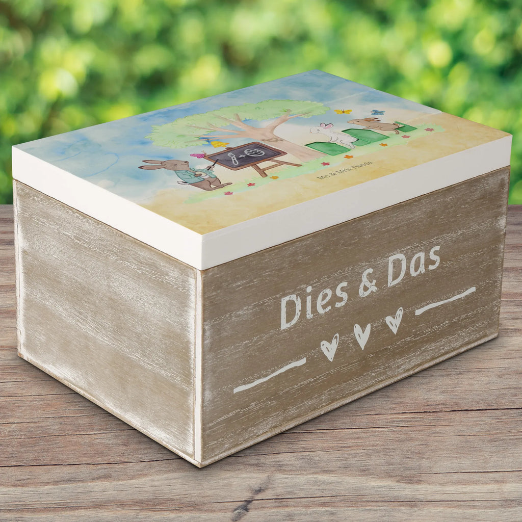 Holzkiste Hasen Schule Holzkiste mit Deckel, aufbewahrungstruhe, box holz, Holztruhe, aufbewahrungsboxen, kiste holz, Holzbox, Holzbox mit Deckel, Box aus Holz, Holzkisten, holzschatulle, Holzboxen, aufbewahrungskiste mit deckel, Aufbewahrungskiste, aufbewahrungskisten, Holz Aufbewahrungsbox, Holzkiste, Aufbewahrungsbox Holz, Schatulle, Aufbewahrungsbox aus Holz, holzschachtel, Aufbewahrungsbox, truhe holz, holzkästchen, holztruhen, Osterhase, Ostergeschenke, Ostern, Geschenke zu Ostern, Ostern Geschenk, Ostergeschenke Kinder, Osternest, Ostern Kinder, Osterdeko