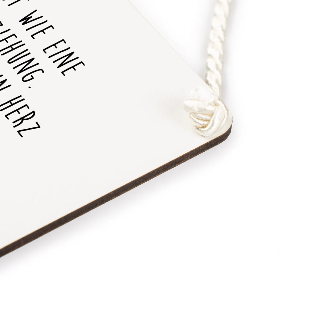 Deko Schild Rotkehlchen Gitarre Türschild, Dekoschild Zum Aufhängen, Deko schild Liebevoll Gestaltet, Lustiges Deko schild, Dekoschild Für Familie, Holzschild, Deko schild Mit Spruch, Deko schild Mit Lebensweisheit, Wandschild, Deko schild Mit Motiv, Deko schild Für Balkon, Dekos child Für Garten, Dekoschild Für Freunde, Shabby Chic Schild, Deko schild Landhausstil, Deko schild Für Küche, Dekoschild, Schild Zum Hinstellen, Vintage Schild, Rustikales Deko schild, Deko Schild, Dekoschild Klein, Schild Zum Aufstellen, Dekoschild Groß, Dekoschild Für Badezimmer, Dekoschild Geschenk, Deko Wandtafel, Dekoschild Aus Holz, Türschild Mit Spruch, Wanddeko Schild, Metallschild, Schild Aus Metall, Dekoschild Für Flur, Dekoschild Handgemacht, Deko schild Mit Blumenmotiv, Deko schild Mit Herz, Schild Aus Holz, Spruchschild, Deko schild Für Wohnzimmer, Deko schild Modern, Blumen Deko, Frühlings Deko, Sommer Deko, Dekoration, positive Botschaft, Naturliebhaber, Outdoor, Natur, Abenteuer, Sängerin, Musiker, Songs, Gitarre, Lebensgefühl, Musik, Sänger