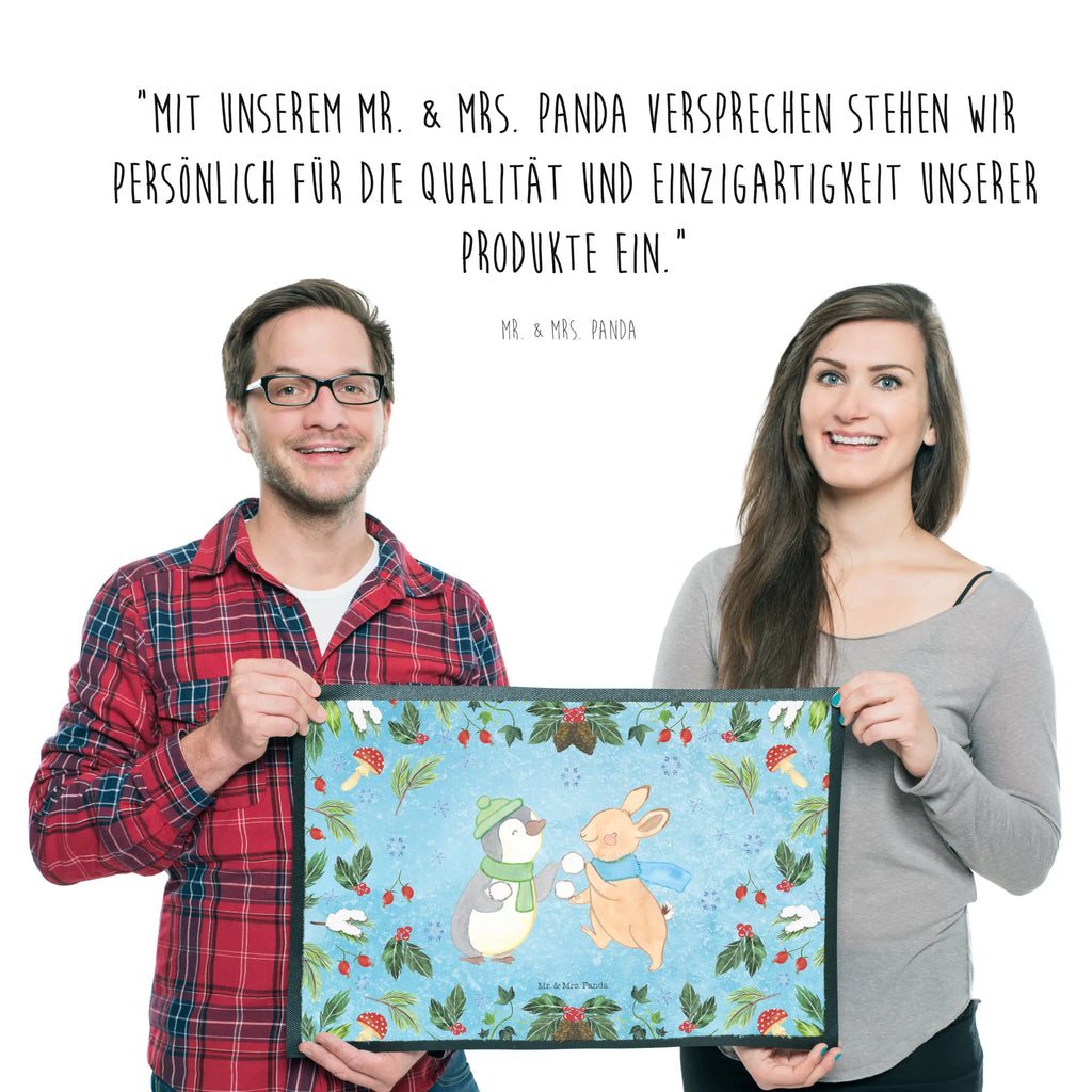 Doormat penguin rabbit snowball fight Schmutzfangmatte, Türmatte, Schmutzfangteppich, Sauberlaufmatte, fußmatte, Fussmatte, flurmatte, Schmutzfänger, außenmatte, Abtretmatte, Eingangsmatte, Haustürmatte, Schmutzmatte, Schuhabstreifer, Fußabtreter, türmatten, hausmatte, Fußmatten, abstreifer, Fußabstreifer, Abtreter, schmutzfangmatten, sauberlaufmatten, Eingangsteppich, matte haustür, Türvorleger, Nikolaus, Advent, Weihnachten, Heiligabend, Weihnachtsdeko, Wintermotiv, Winter