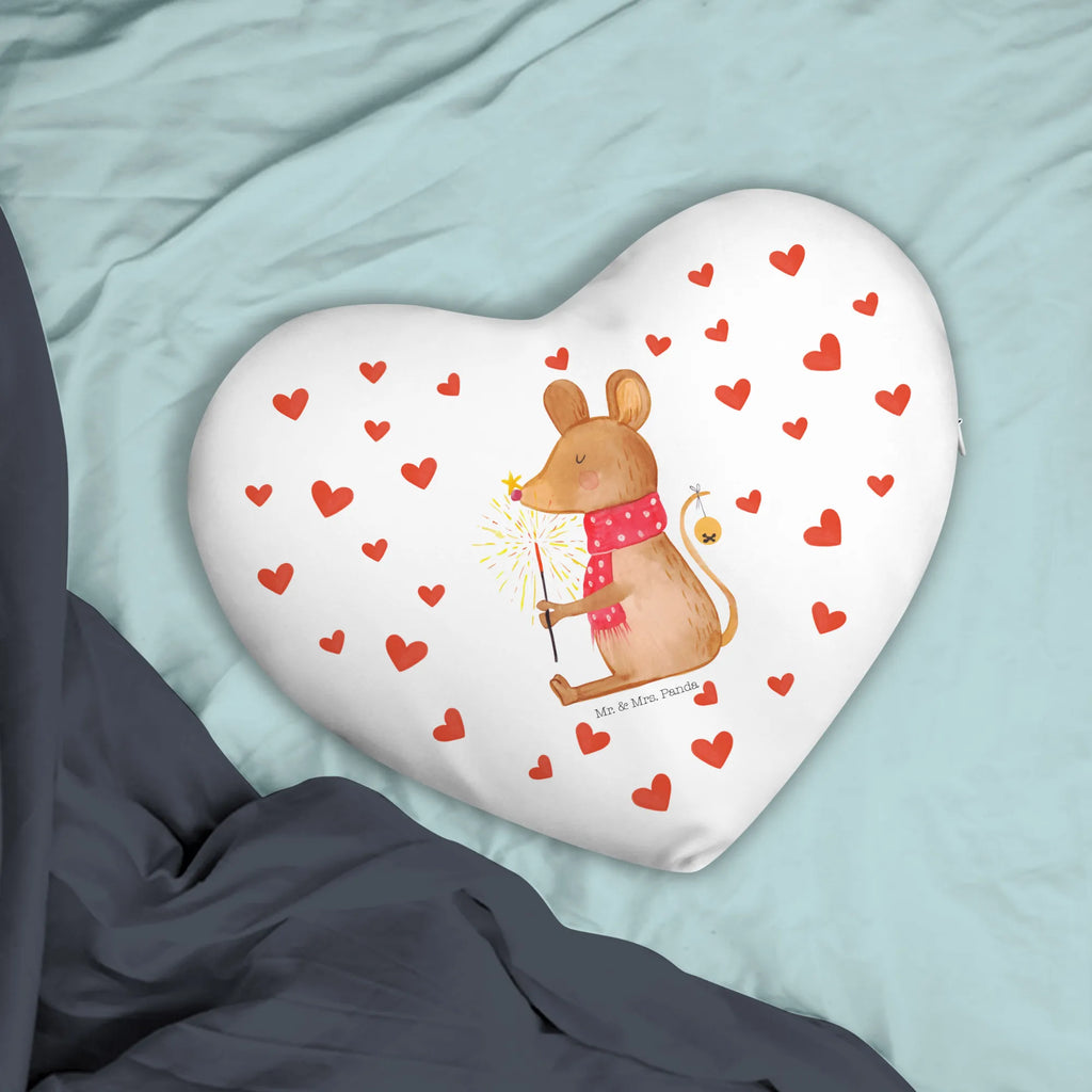 Herzkissen Weihnachtsmaus Herz Kissen Plüsch, XXL Herzkissen, Herzförmiges Kuschelkissen, Liebeskissen, Bett Herzkissen, Schmusekissen Herzform, Geschenk Herzkissen, Herzkissen Für Kinder, Kuschelkissen Herz, Romantisches Herzkissen, Herz Kissen Rot, Weißes Herzkissen, Sofa Herzkissen, Herz Pillow, Plüsch Herzkissen, Herzkissen Mit Spruch, Großes Herzkissen, Weiches Herzkissen, Kreatives Herz Kissen, Herzförmiges Dekokissen, Handgemachtes Herzkissen, Deko Herzkissen, Valentinskissen, Herz Kissen Set, Samt Herzkissen, Herzkissen Hochzeit, Samtiges Herzkissen, Herzkissen Für Paare, Herzkissen Valentinstag, Flauschiges Herz Kissen, Buntes Herzkissen, Mini Herz Kissen, Herzkissen, Kleines Herzkissen, Herzkissen Mit Motiv, Herzkissen Geburtstag, Kuscheliges Herzkissen, Herzförmiges Kissen, Design Herzkissen, Liebesbeweis Kissen, Dekokissen Herzform, Herzkissen Mit Aufdruck, Herz Kissen, Winter, Weihnachten, Weihnachtsdeko, Nikolaus, Advent, Heiligabend, Wintermotiv, Weihnachtswunder, Mäuschen, Maus, Weihnachtsmotiv, Weihnachtsgruß, Frohe Weihnachten