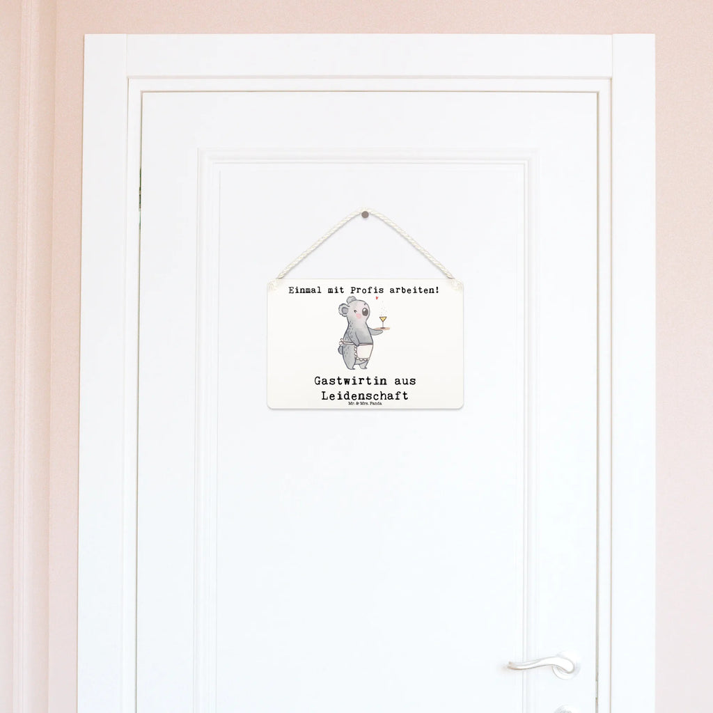 Deko Schild Gastwirtin Leidenschaft Deko schild Landhausstil, Deko schild Mit Motiv, Türschild, Metallschild, Deko schild Modern, Deko schild Mit Spruch, Shabby Chic Schild, Dekoschild Für Freunde, Lustiges Deko schild, Rustikales Deko schild, Dekoschild Zum Aufhängen, Dekoschild Klein, Schild Aus Metall, Deko schild Mit Herz, Dekoschild Handgemacht, Vintage Schild, Wandschild, Wanddeko Schild, Deko schild Liebevoll Gestaltet, Dekoschild Für Flur, Dekoschild, Dekoschild Aus Holz, Türschild Mit Spruch, Dekos child Für Garten, Deko schild Mit Blumenmotiv, Dekoschild Groß, Dekoschild Geschenk, Dekoschild Für Badezimmer, Dekoschild Für Familie, Deko schild Für Wohnzimmer, Deko schild Mit Lebensweisheit, Spruchschild, Deko Wandtafel, Schild Zum Hinstellen, Deko schild Für Balkon, Deko Schild, Schild Aus Holz, Holzschild, Deko schild Für Küche, Schild Zum Aufstellen, Beruf, Ausbildung, Jubiläum, Abschied, Rente, Kollege, Kollegin, Geschenk, Schenken, Arbeitskollege, Mitarbeiter, Firma, Danke, Dankeschön, Kneipe, Bar, Barkeeperin, Eröffnung, Kneipenwirtin, Gastwirtin, Gaststätte, Rum